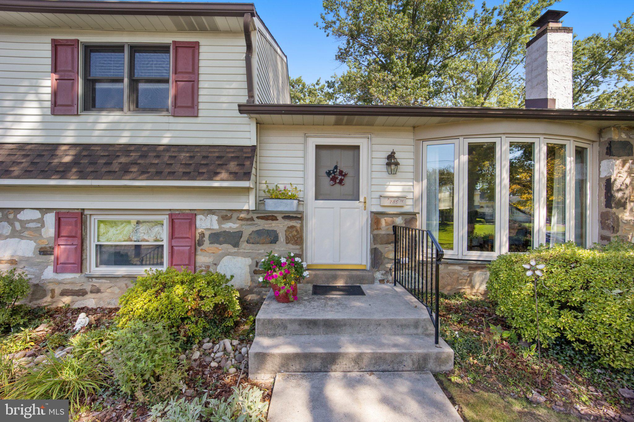 785 GARDEN ROAD