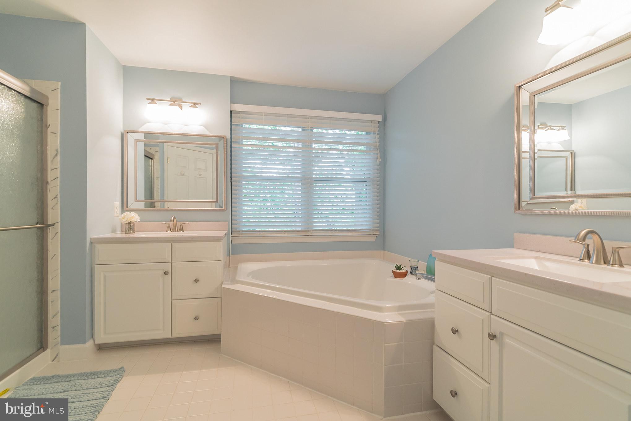 RIDGEGATE WOODS - Residential