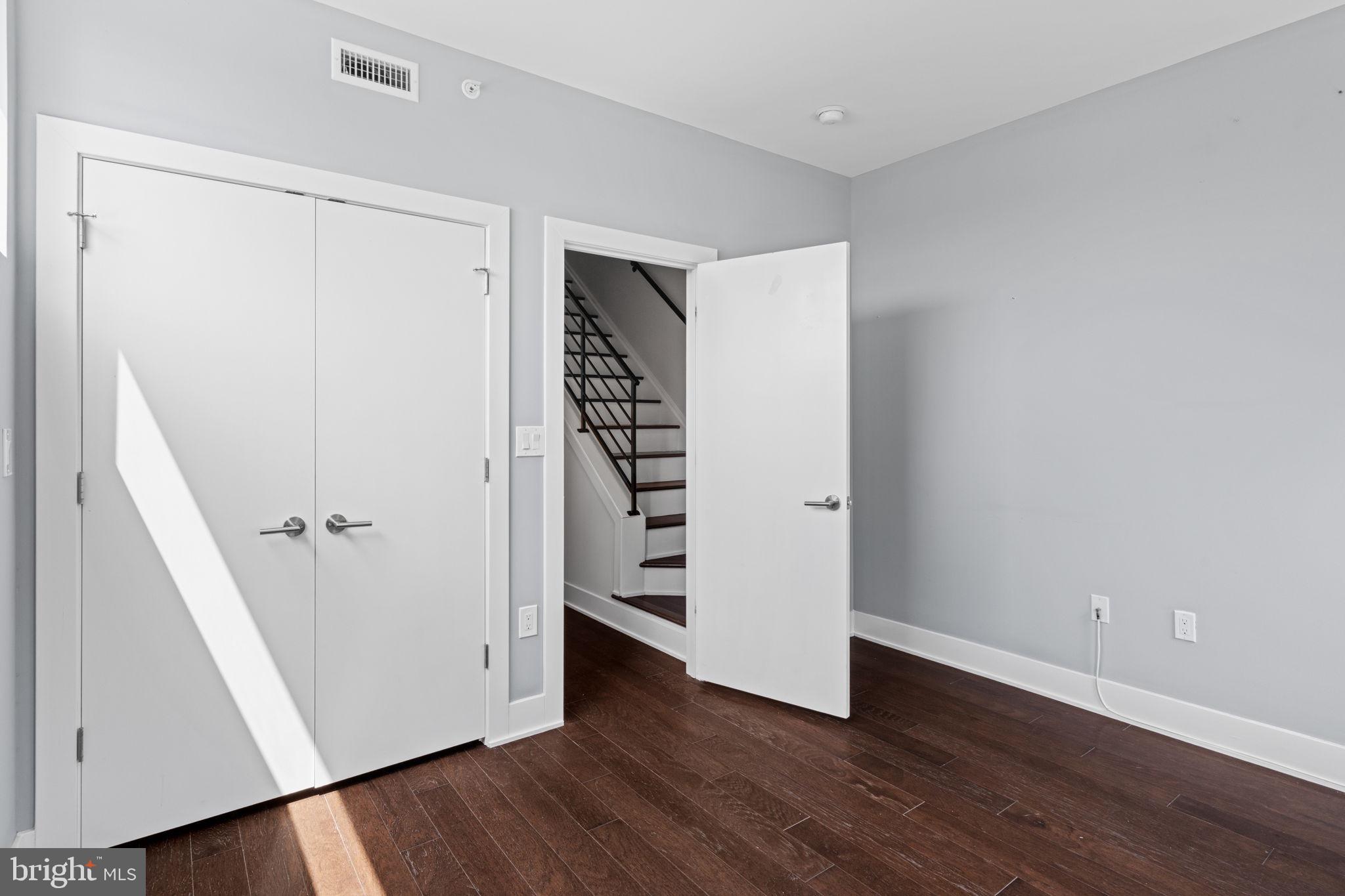 FAIRMOUNT - Residential