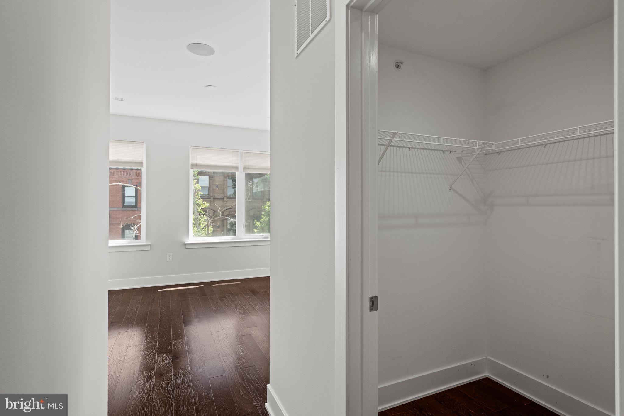 FAIRMOUNT - Residential