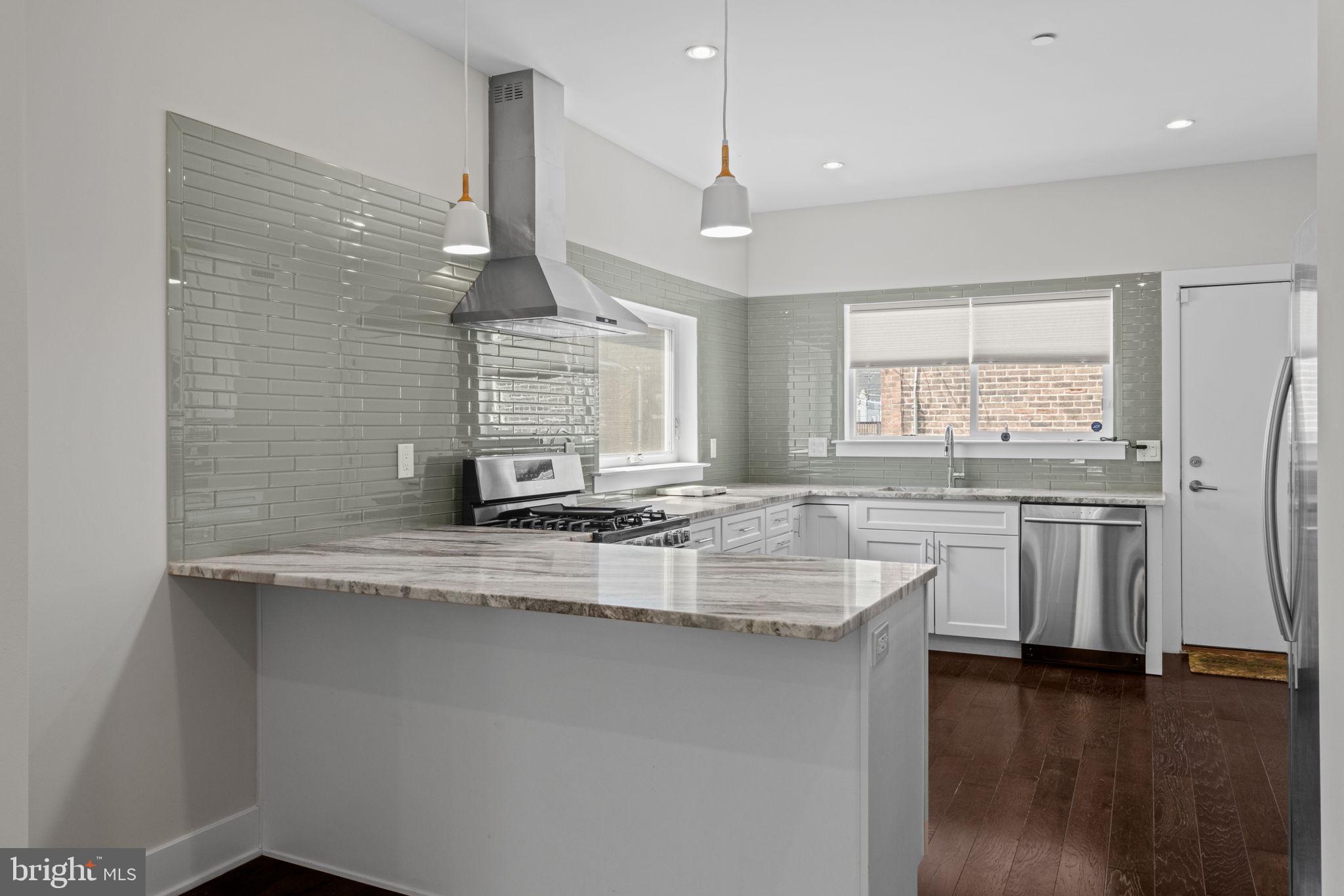 FAIRMOUNT - Residential