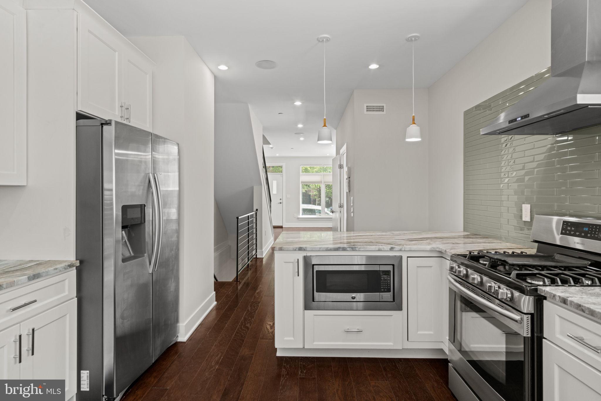 FAIRMOUNT - Residential
