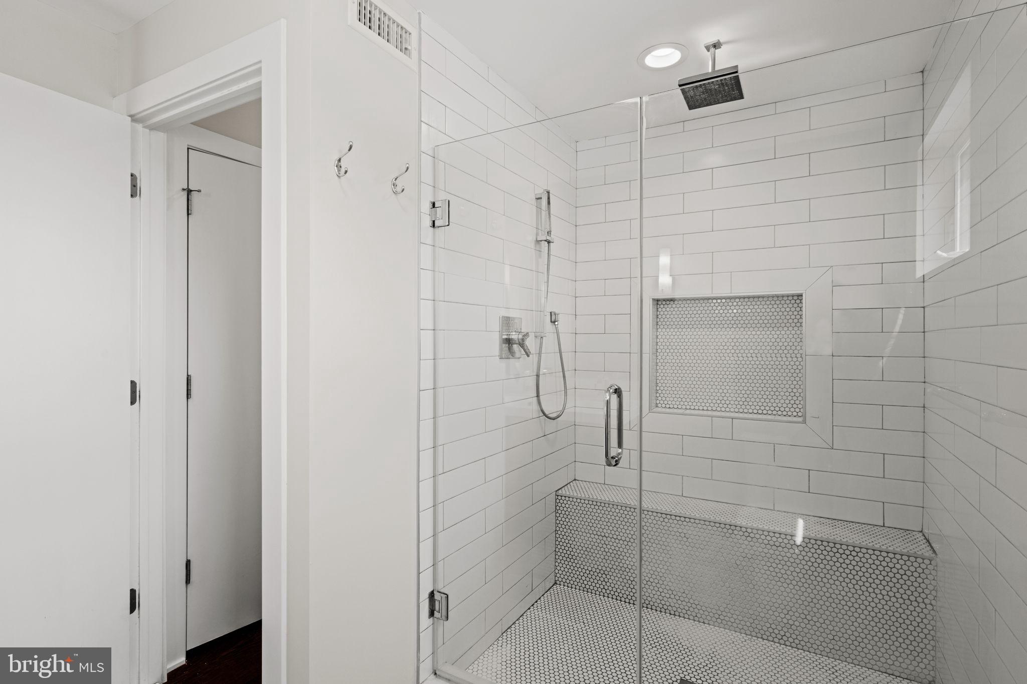 FAIRMOUNT - Residential