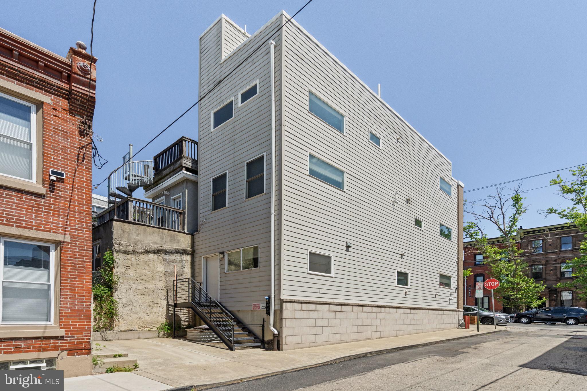 FAIRMOUNT - Residential