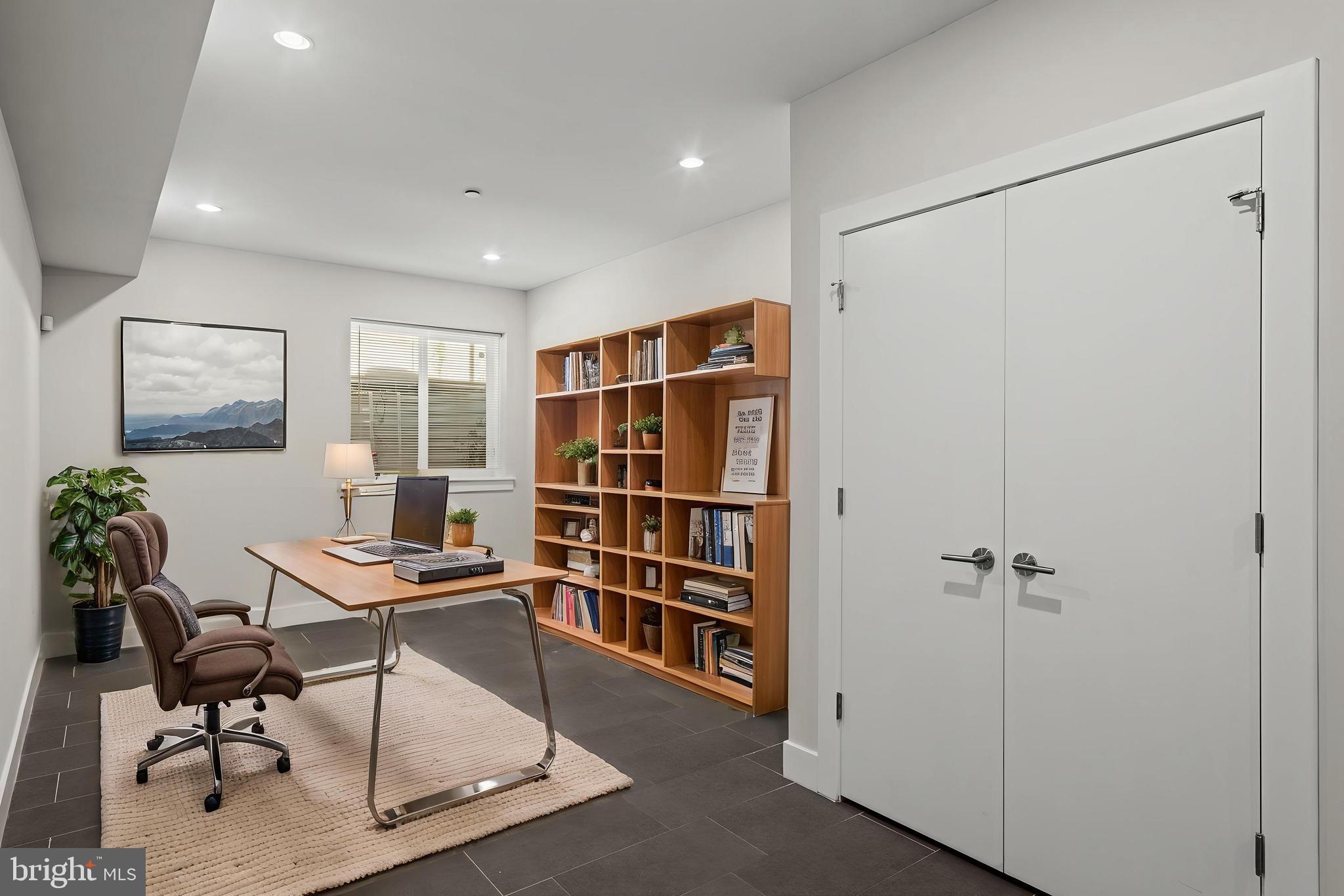 FAIRMOUNT - Residential