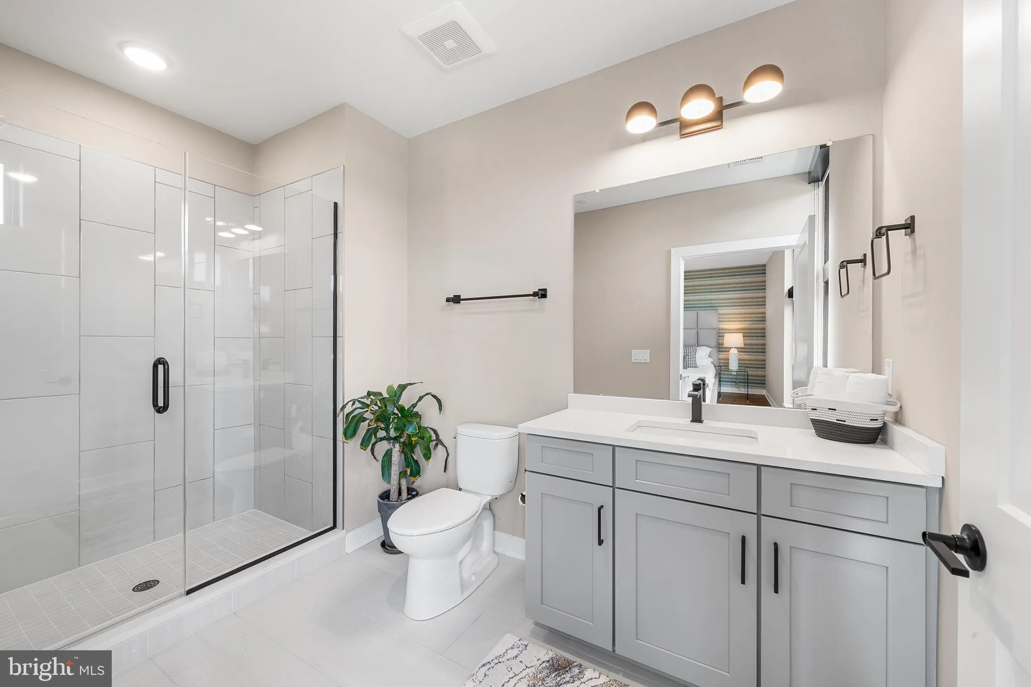 Philadelphia, Pennsylvania 19127, United States, 4 Bedrooms Bedrooms, ,4 BathroomsBathrooms,Residential,Contingent,53194