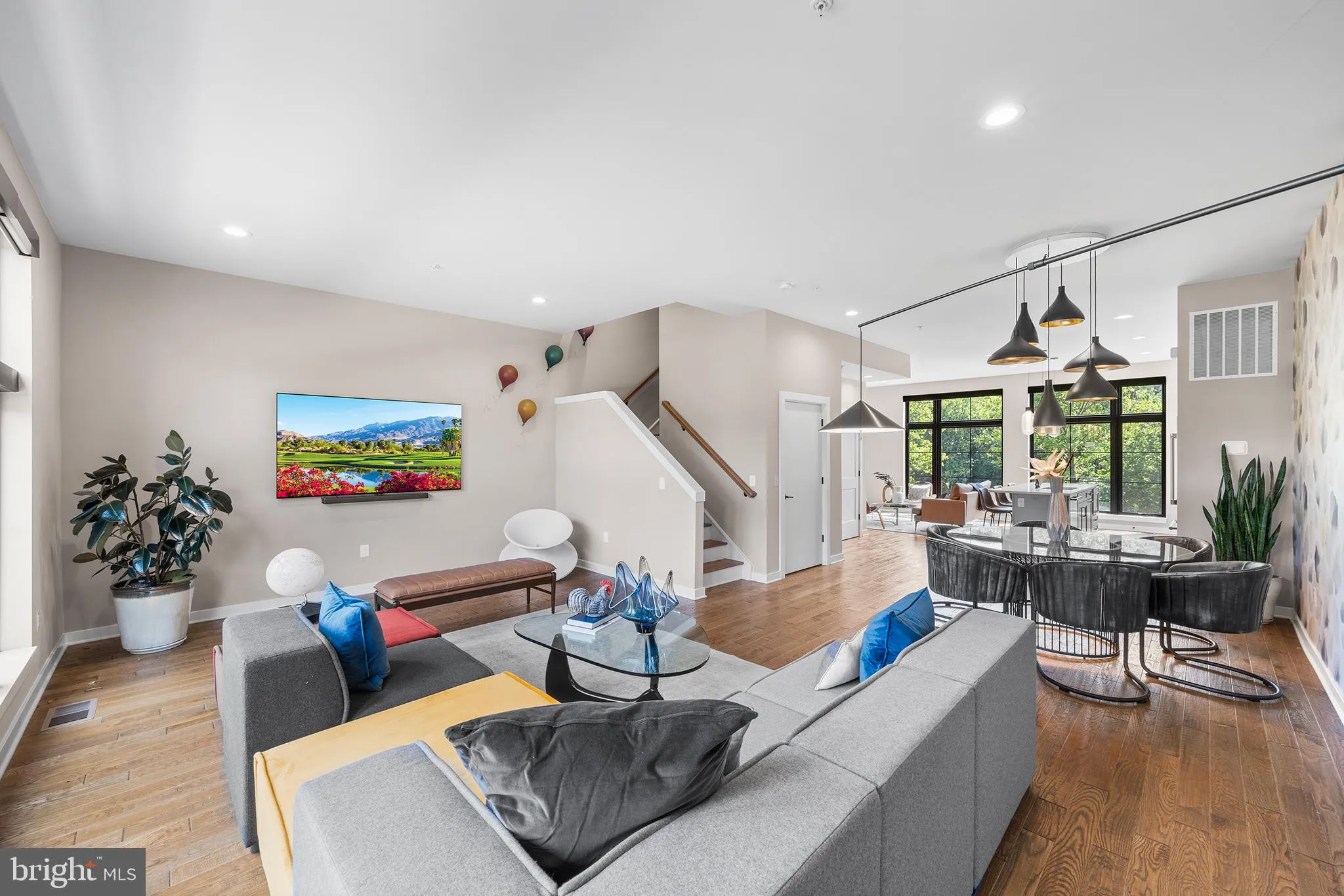 Philadelphia, Pennsylvania 19127, United States, 4 Bedrooms Bedrooms, ,4 BathroomsBathrooms,Residential,Contingent,53194