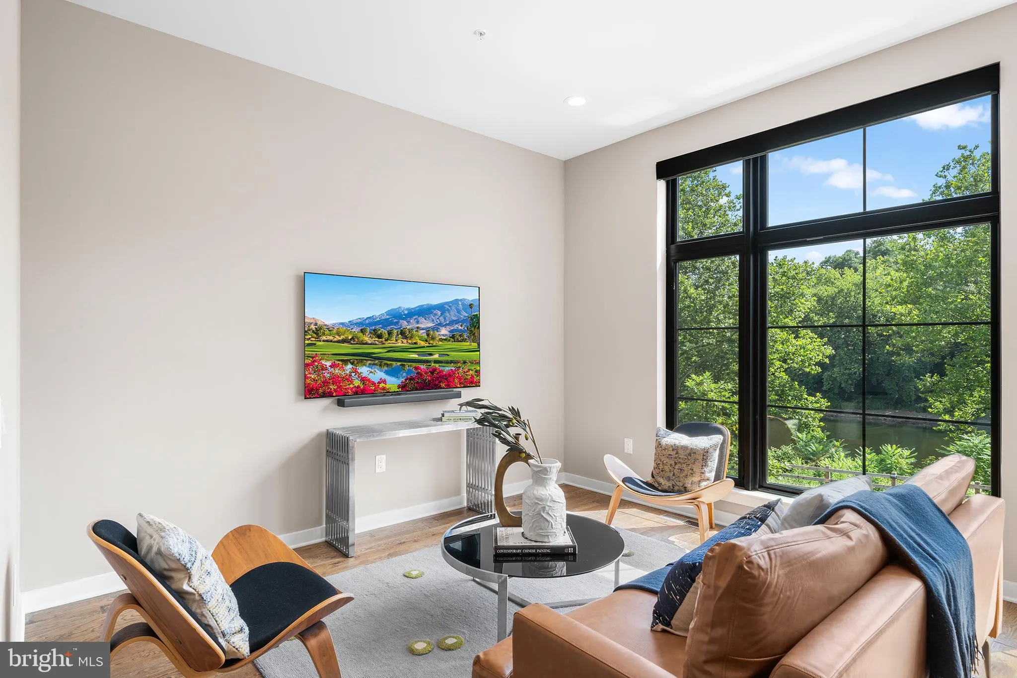 Philadelphia, Pennsylvania 19127, United States, 4 Bedrooms Bedrooms, ,4 BathroomsBathrooms,Residential,Contingent,53194