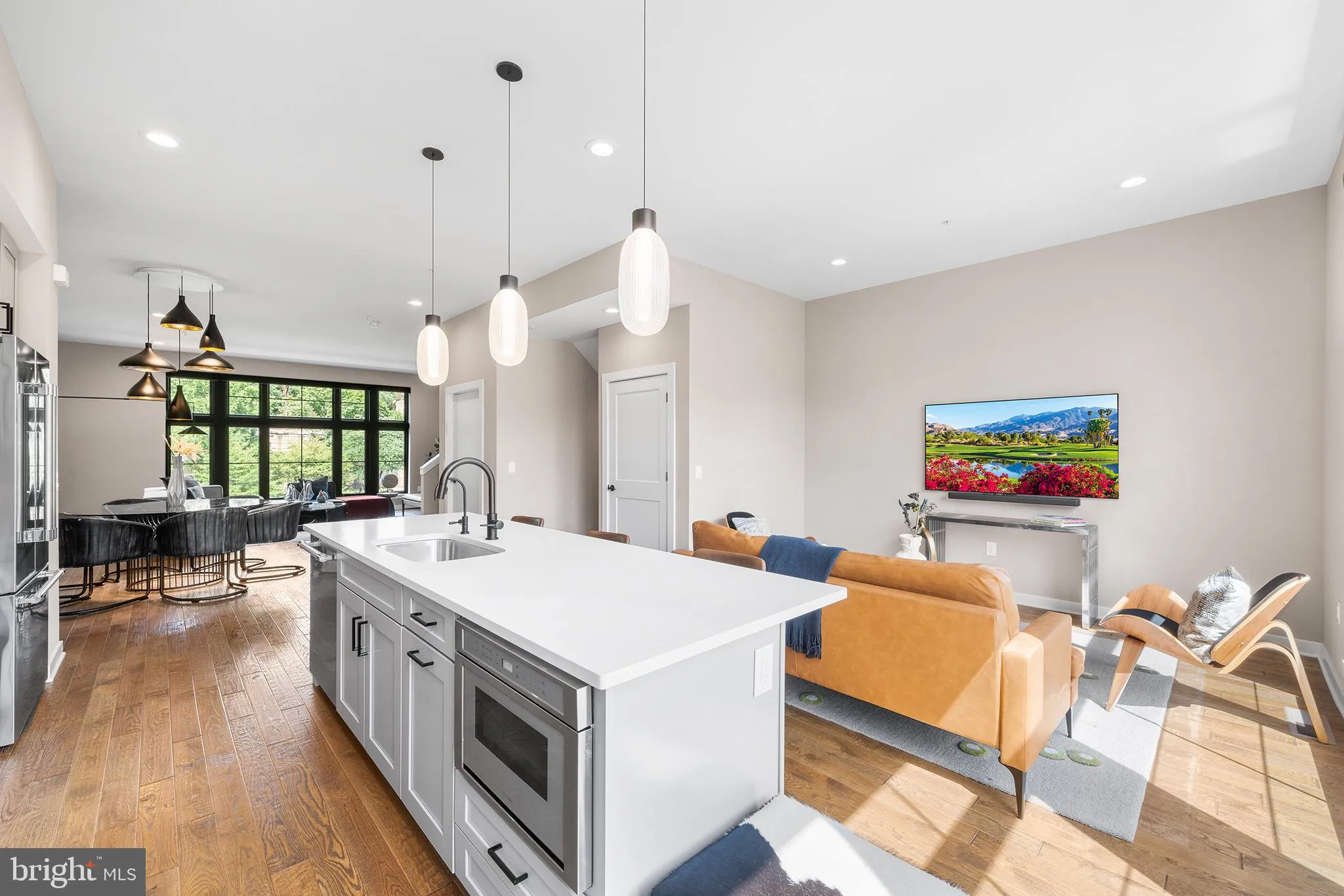 Philadelphia, Pennsylvania 19127, United States, 4 Bedrooms Bedrooms, ,4 BathroomsBathrooms,Residential,Contingent,53194