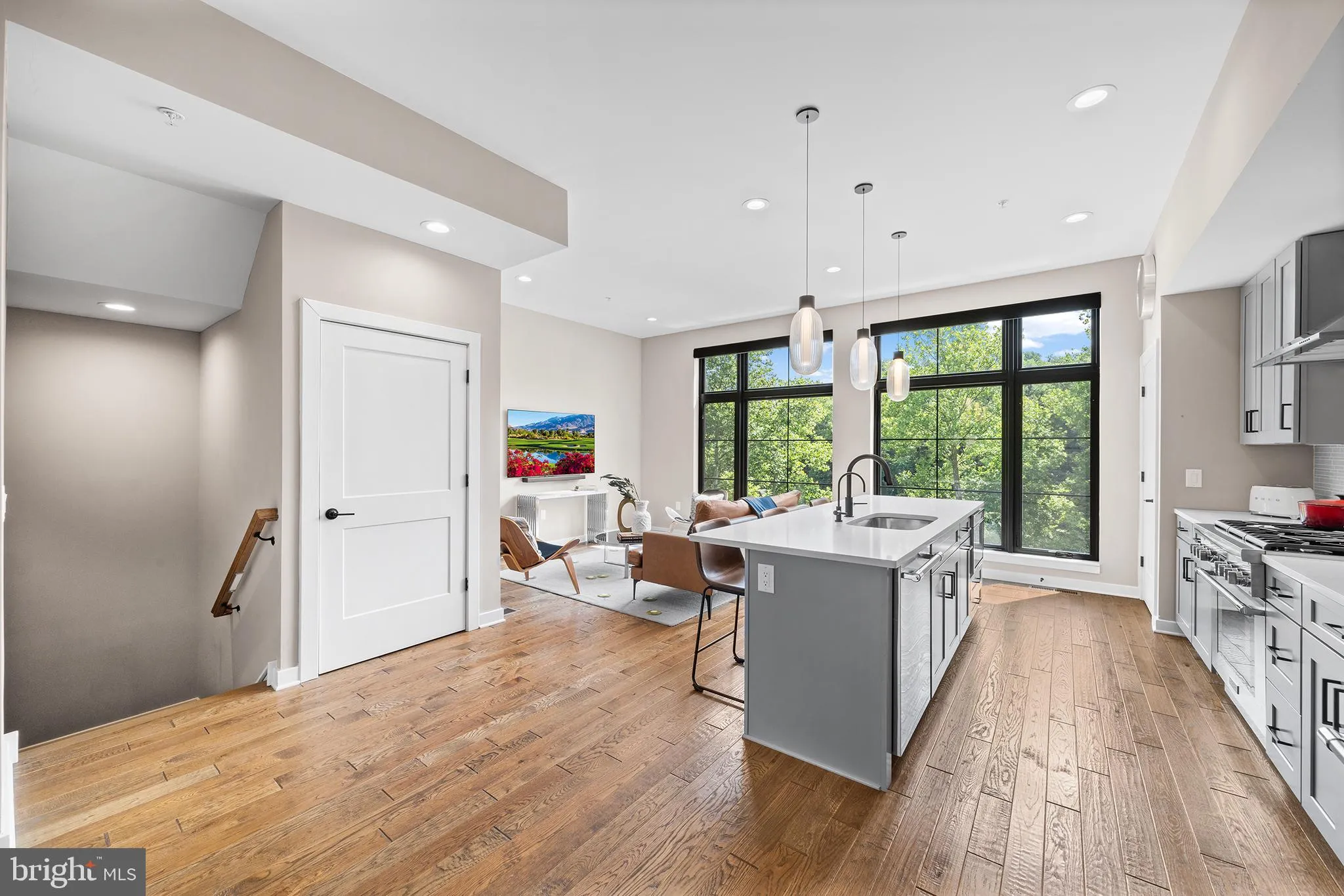 Philadelphia, Pennsylvania 19127, United States, 4 Bedrooms Bedrooms, ,4 BathroomsBathrooms,Residential,Contingent,53194