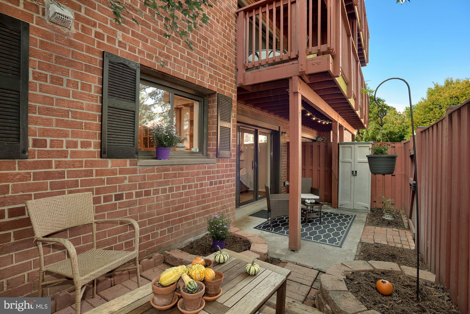 SEMINARY WALK - Residential