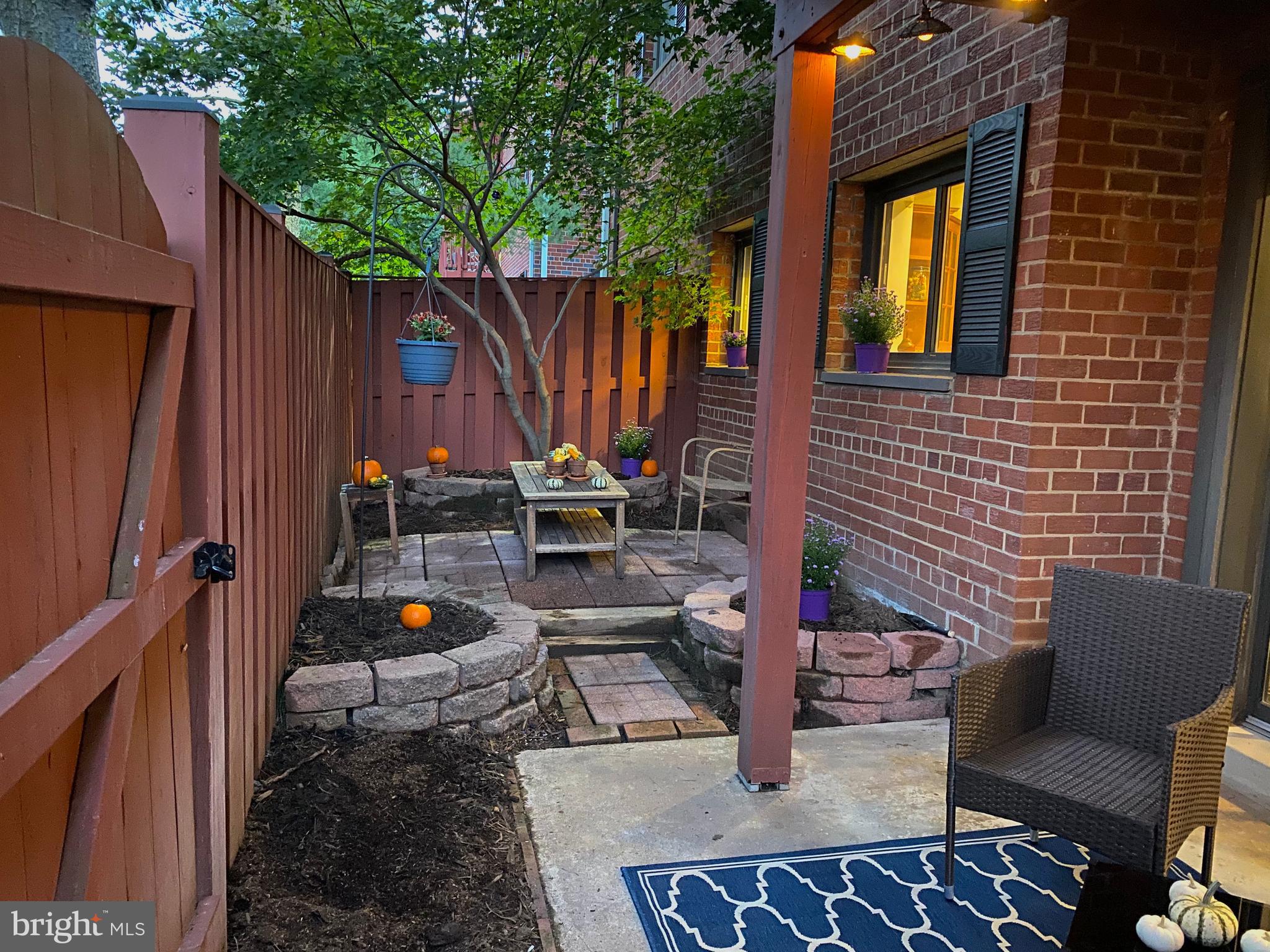 SEMINARY WALK - Residential