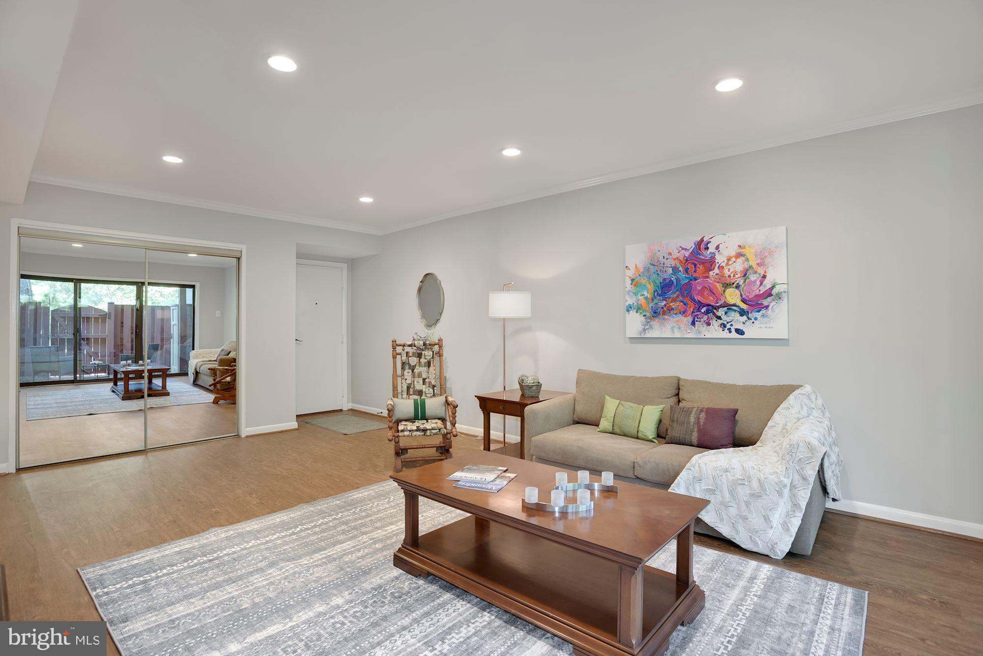 SEMINARY WALK - Residential