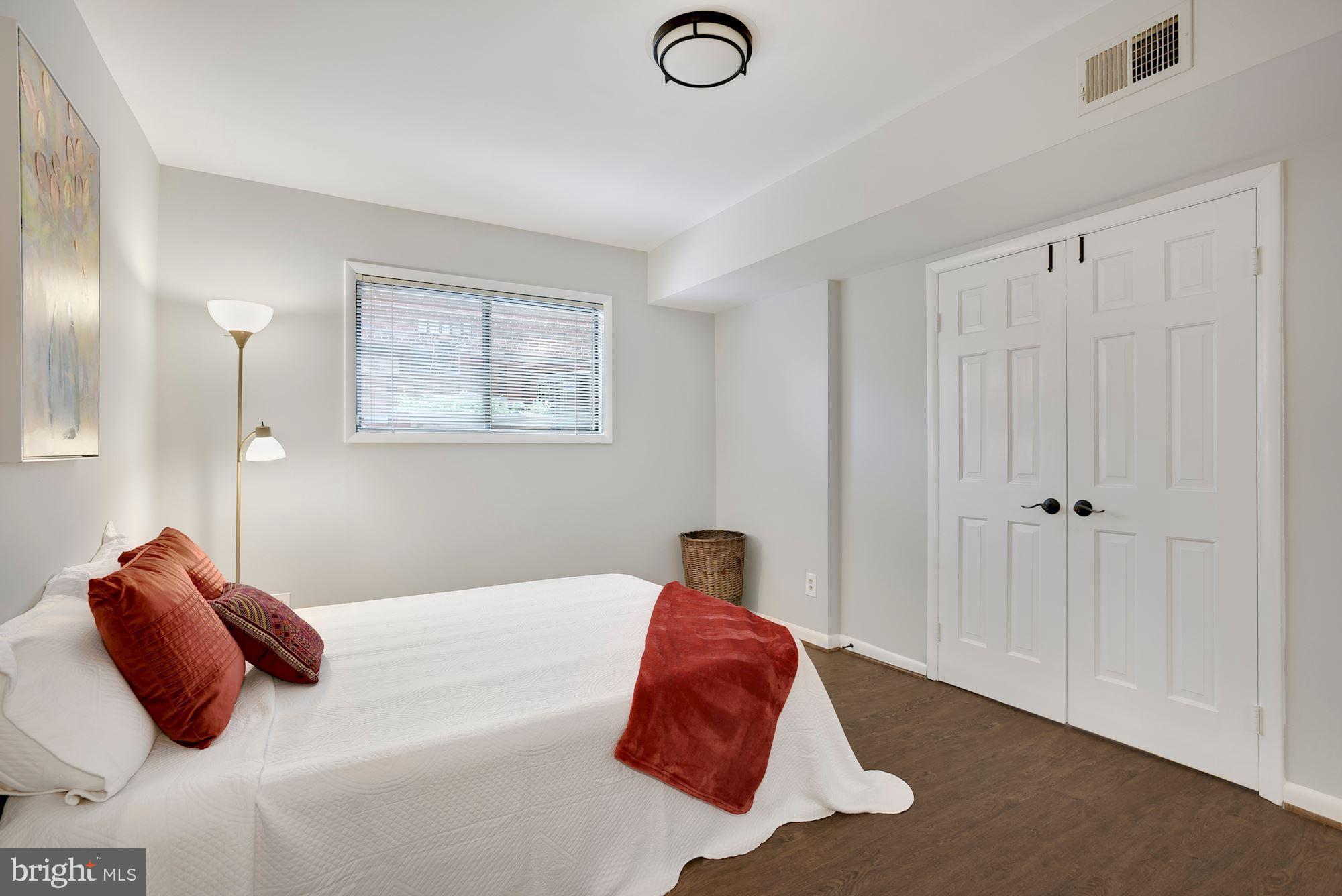 SEMINARY WALK - Residential