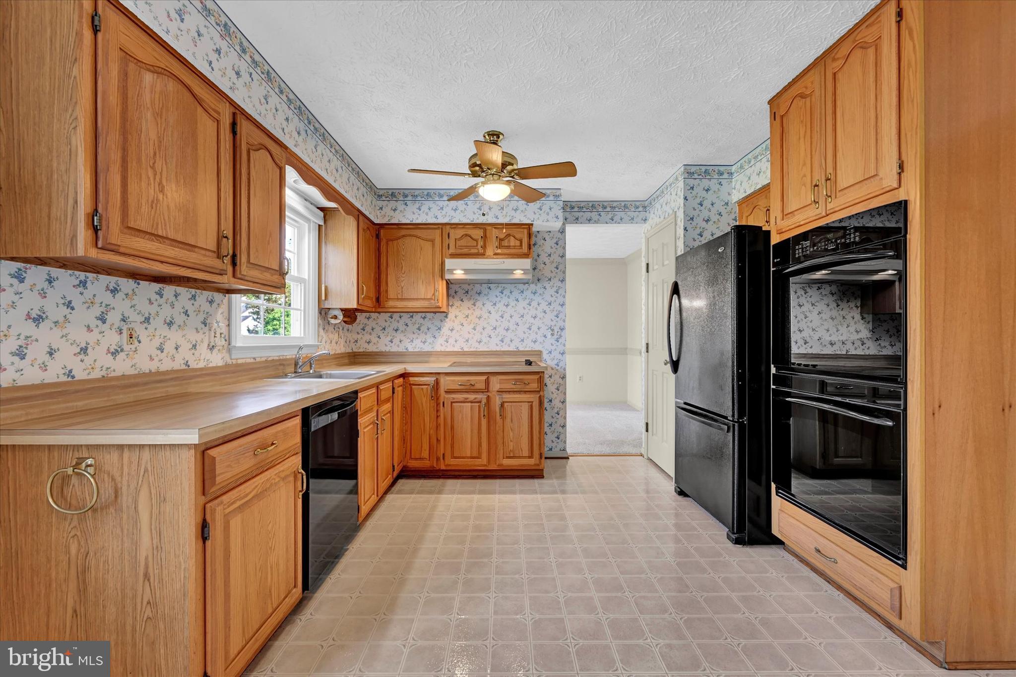 SOUTH HAMPTON - Residential