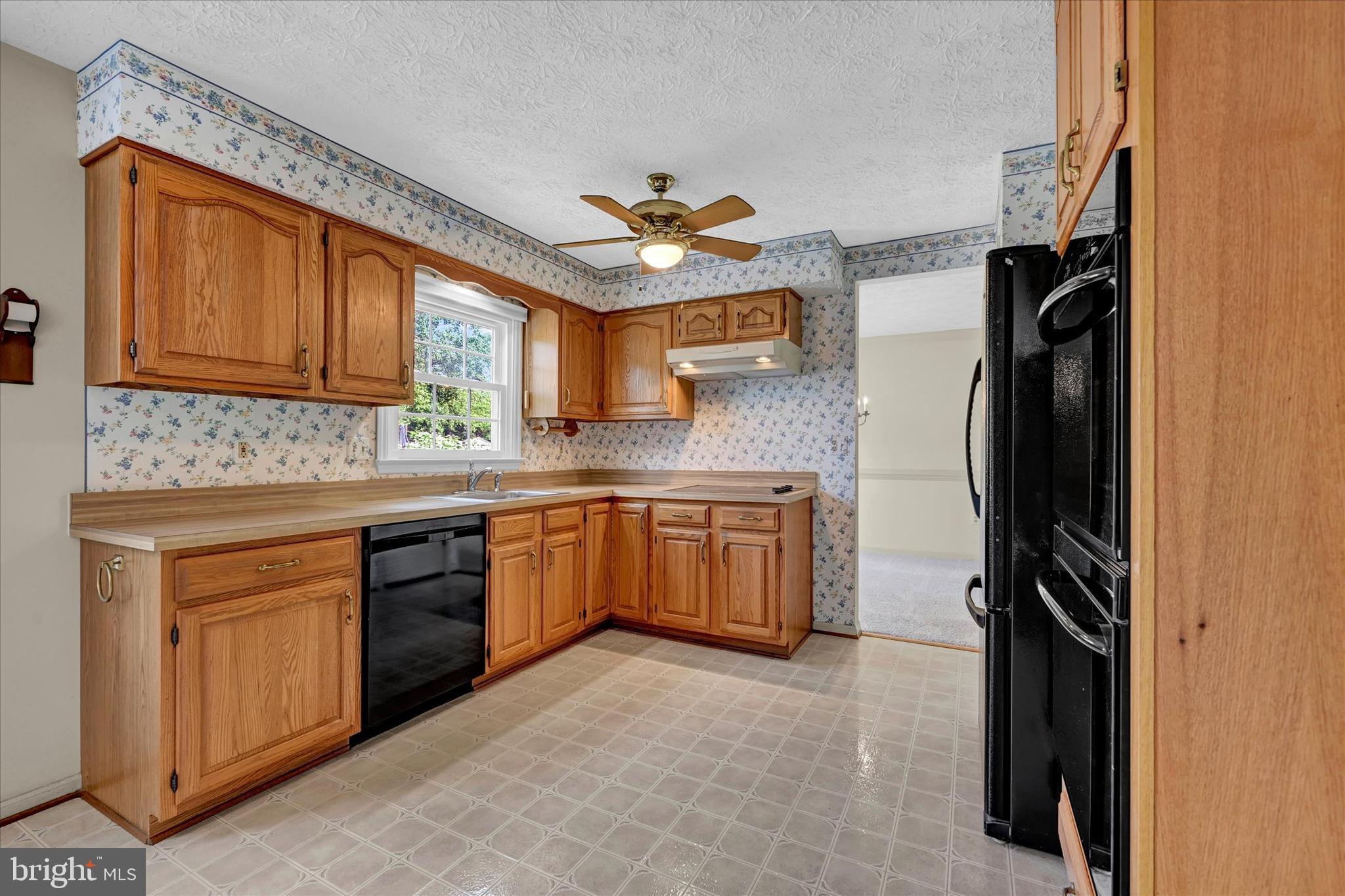 SOUTH HAMPTON - Residential