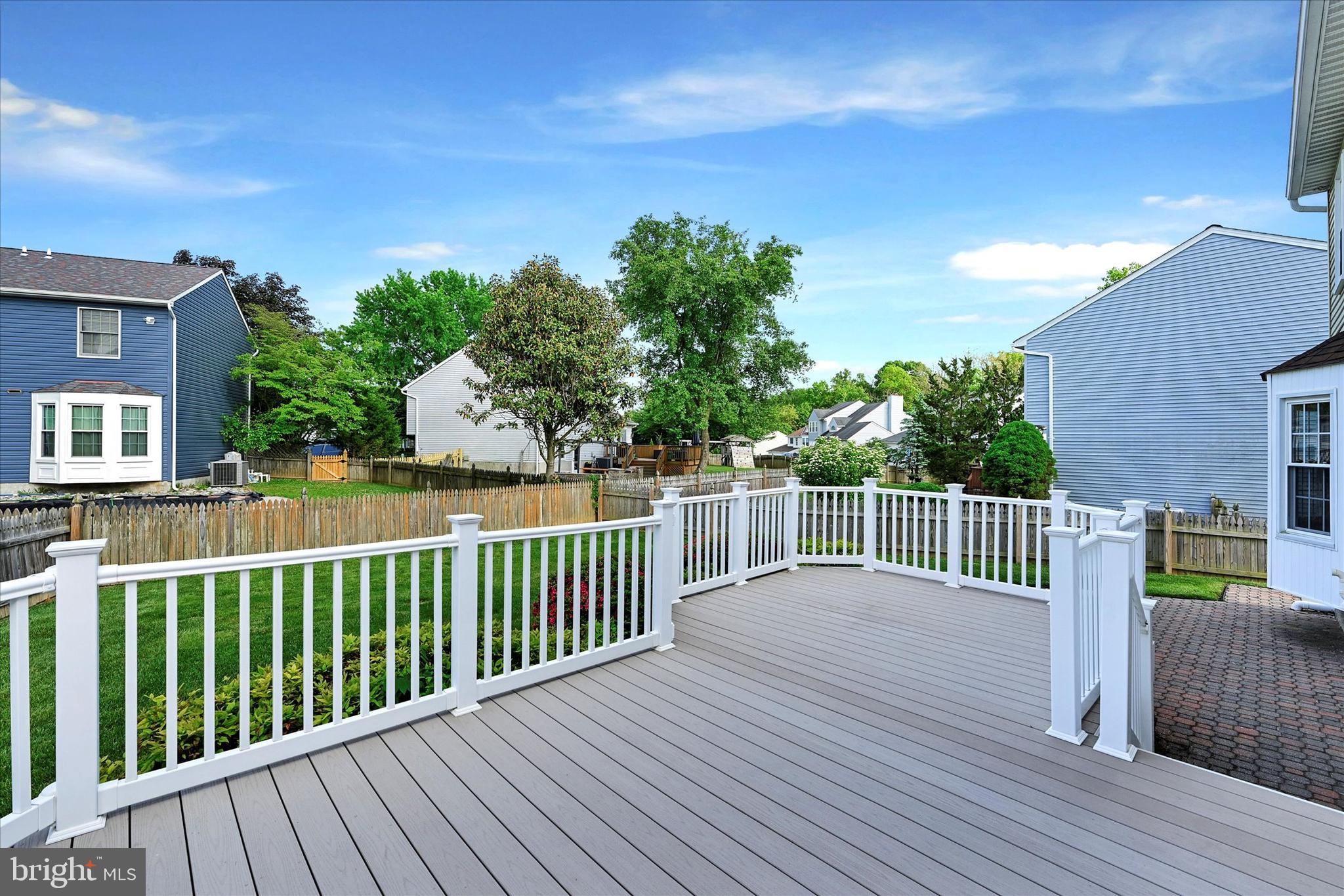 SOUTH HAMPTON - Residential