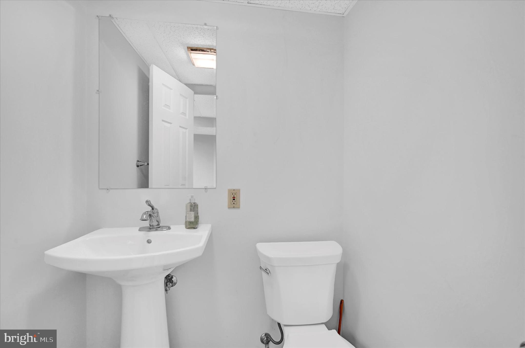 SOUTH HAMPTON - Residential