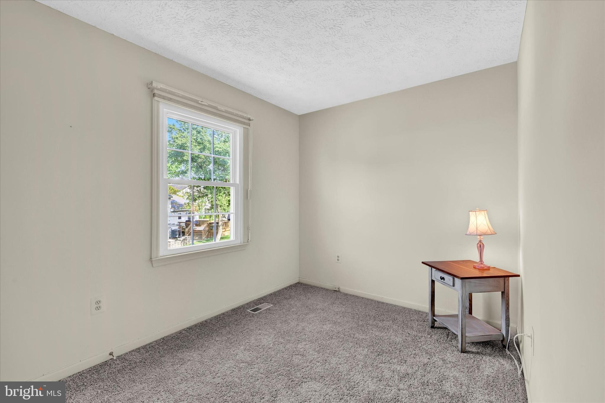 SOUTH HAMPTON - Residential