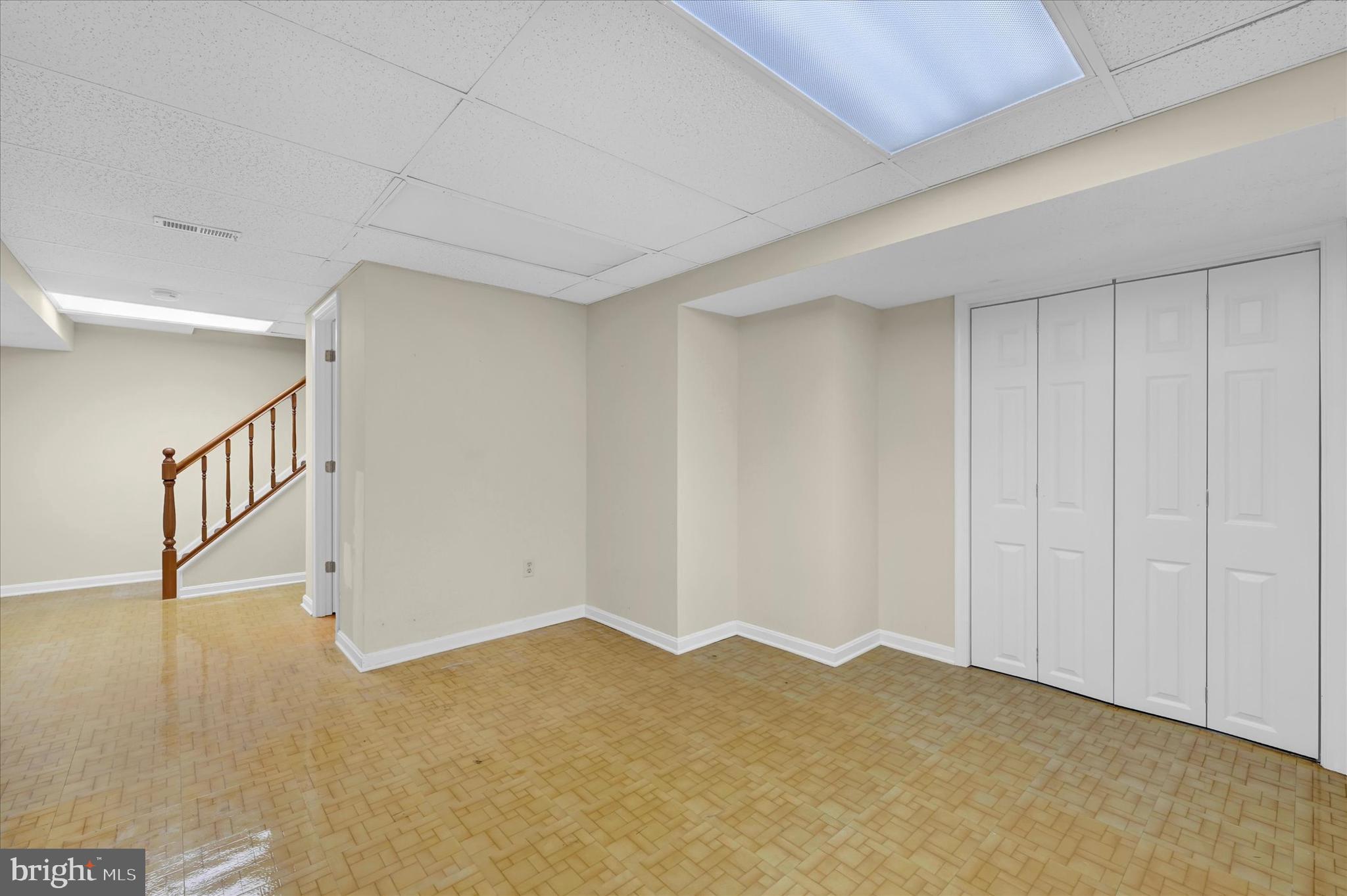 SOUTH HAMPTON - Residential