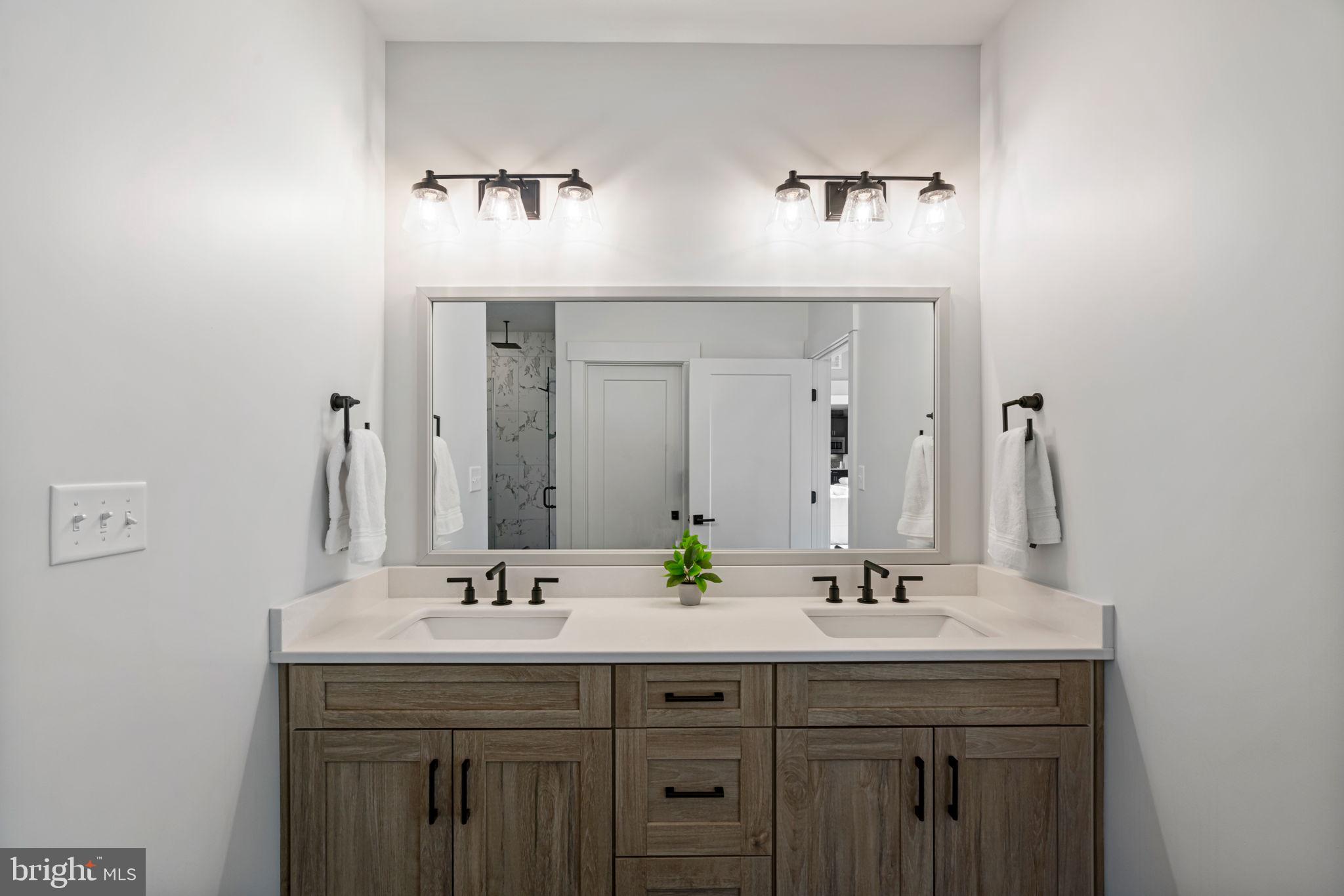 ANNA VISTA - Residential