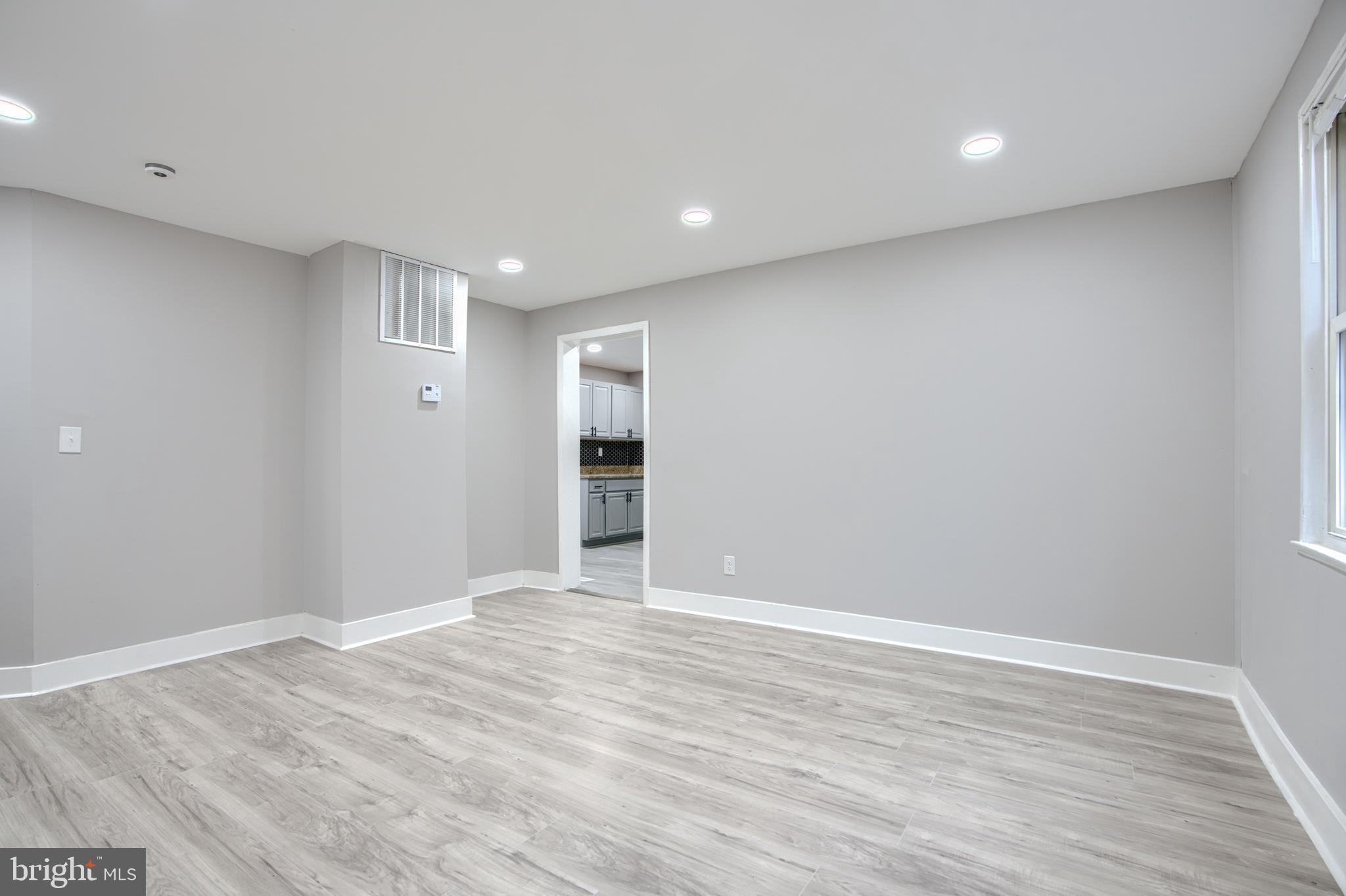 3807 FLEETWOOD AVENUE 1