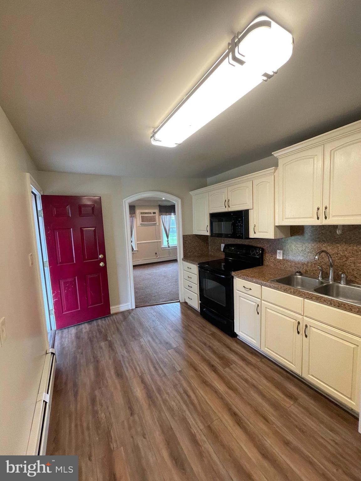 289 HOLLY DRIVE