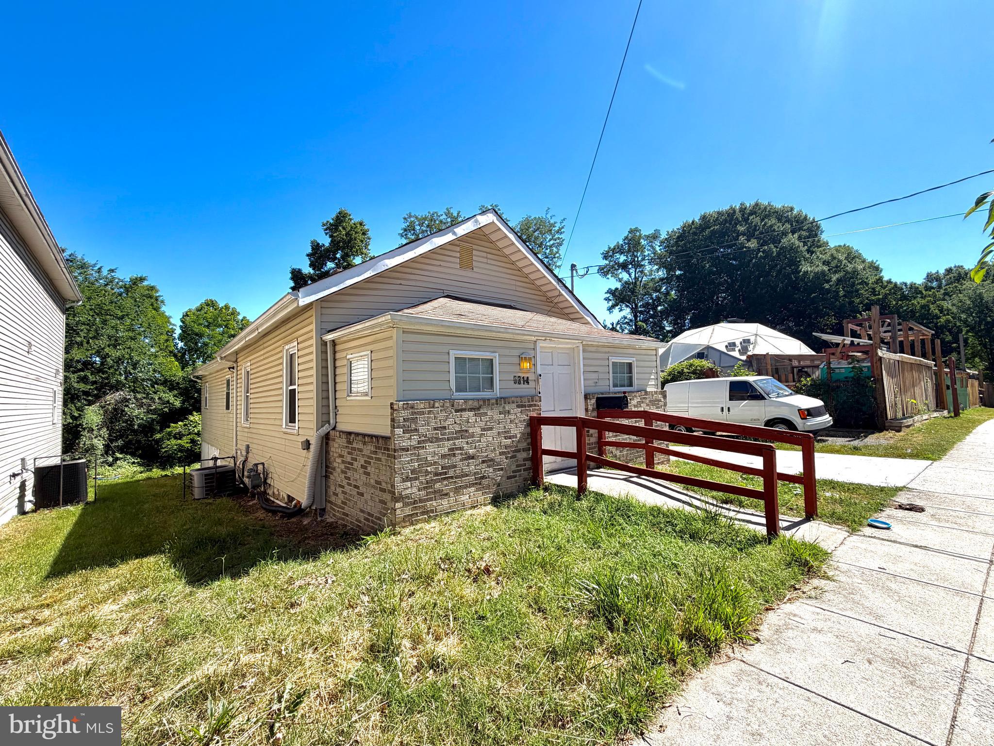 Photo 1 of 27 — 5314 DIX STREET NE, WASHINGTON, DC 20019