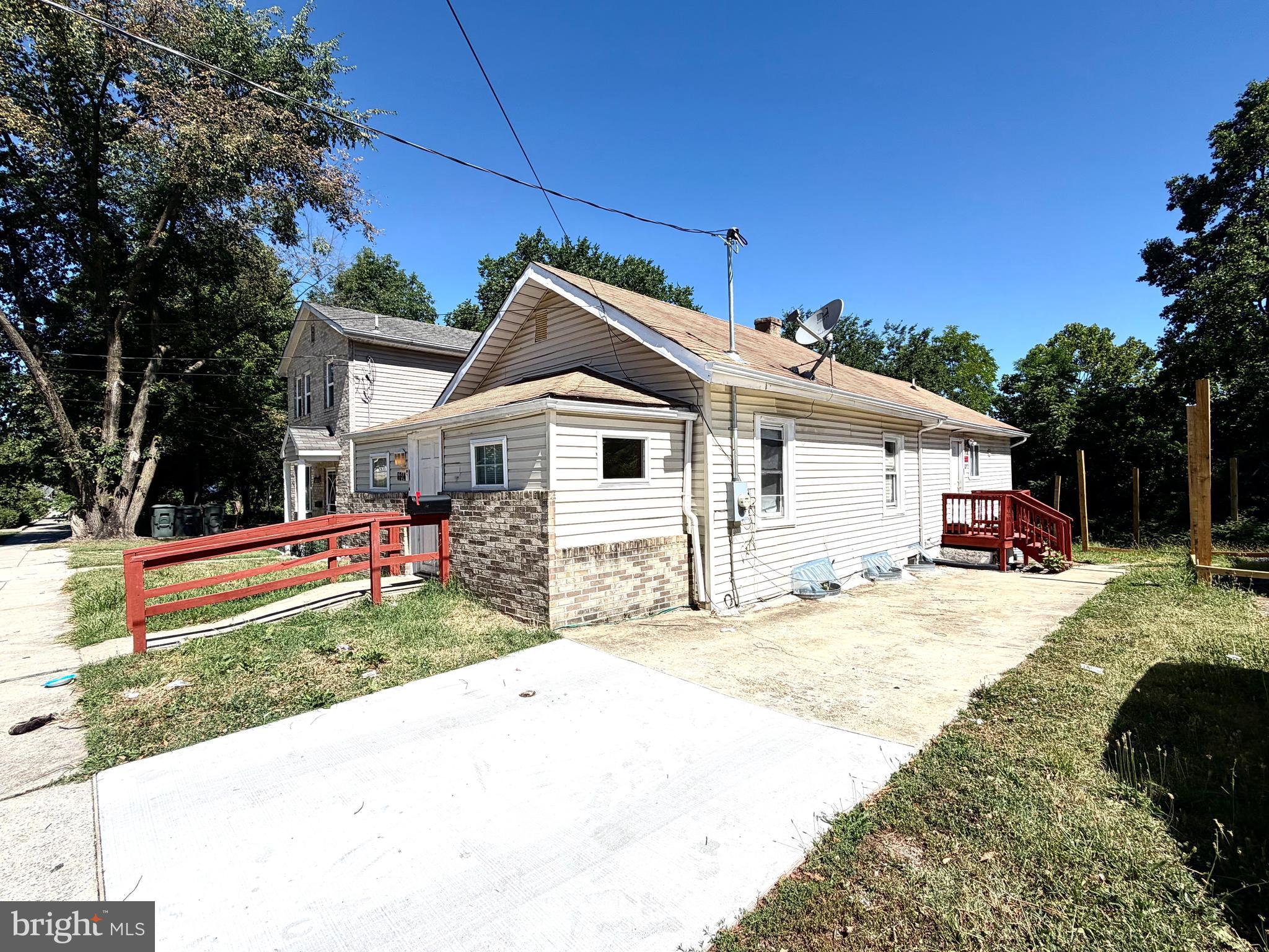 5314 DIX STREET NE