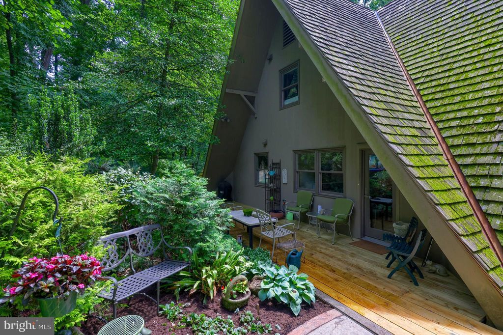 Photo of 2487 Chestnut Ridge Drive, LANCASTER, PA 17601 (MLS # PALA2078372)