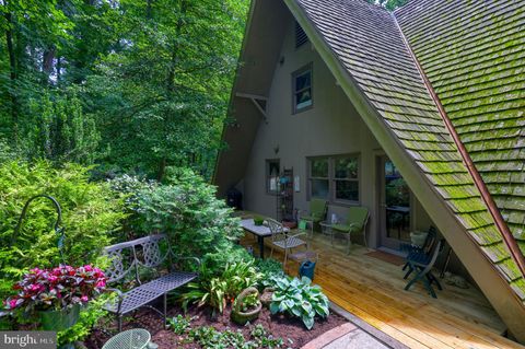 2487 CHESTNUT RIDGE DRIVE LANCASTER PA 17601