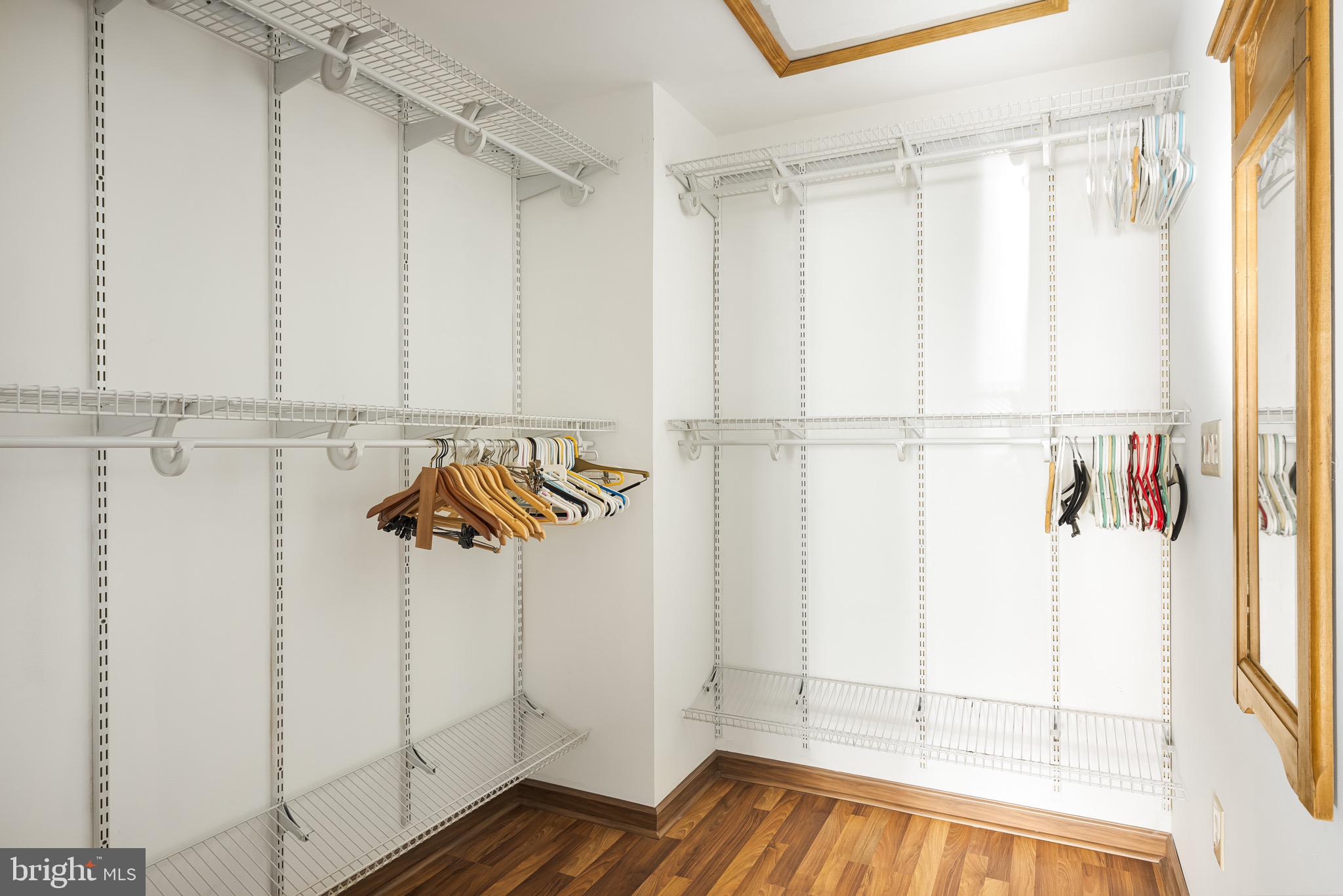 RIVER VIEW PARK - Residential Lease