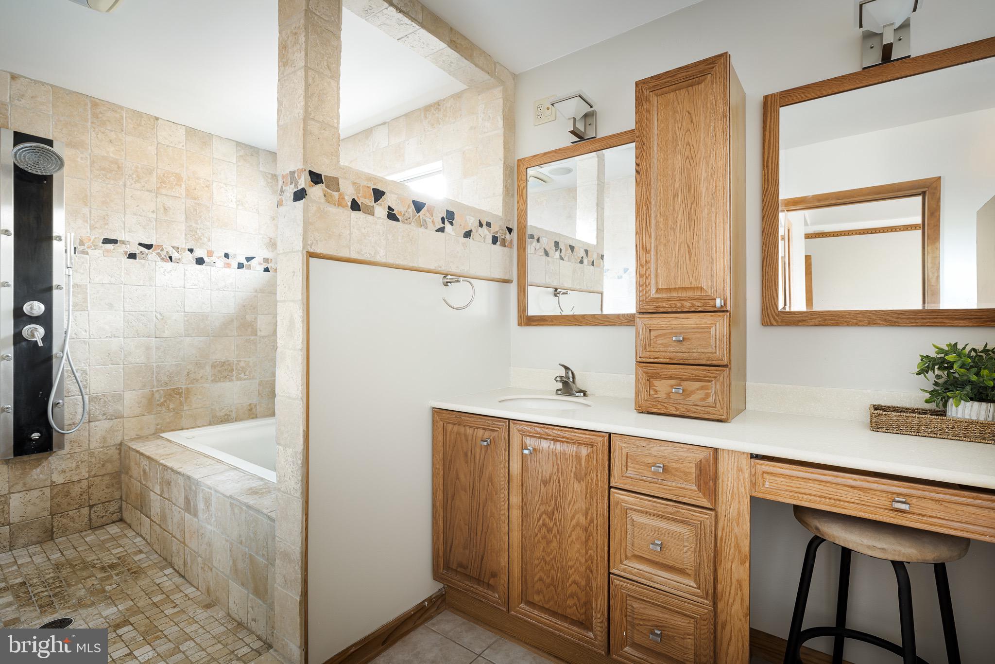 RIVER VIEW PARK - Residential Lease