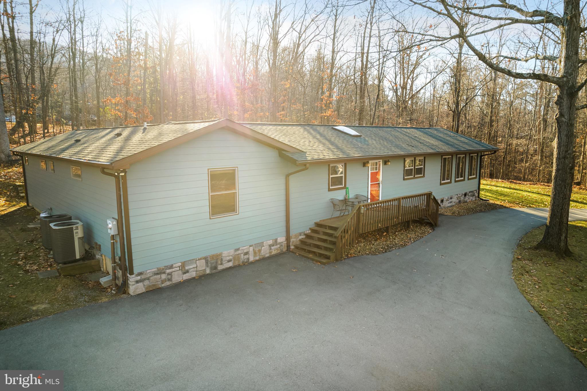 RIVER VIEW PARK - Residential Lease