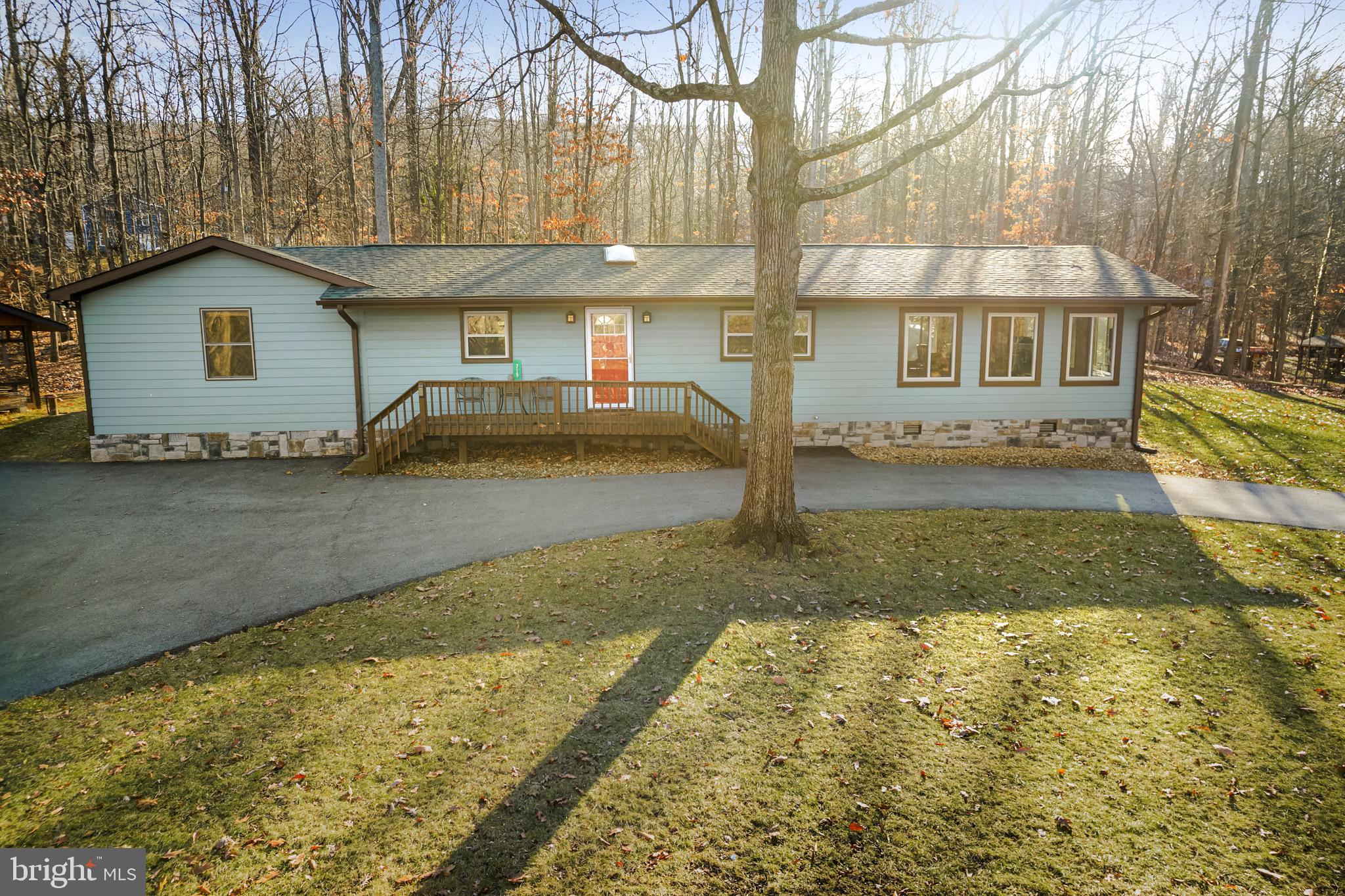 RIVER VIEW PARK - Residential Lease