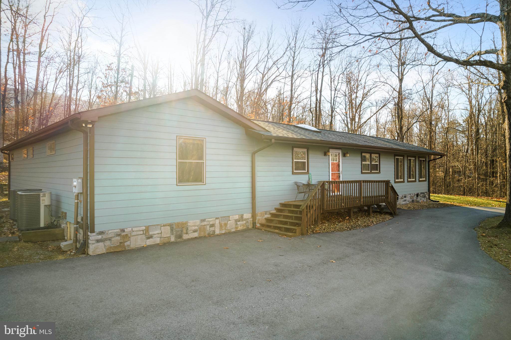 RIVER VIEW PARK - Residential Lease