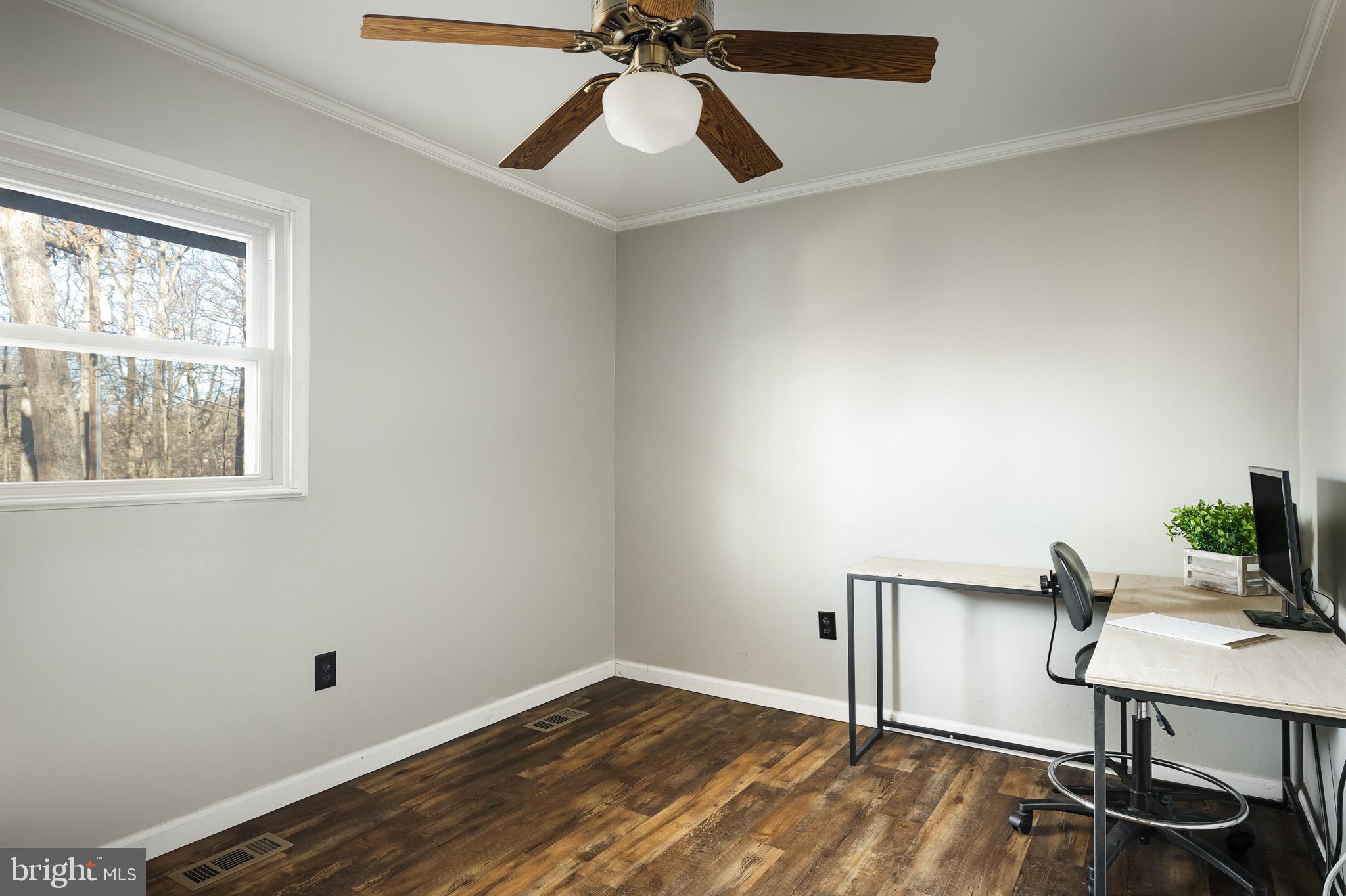 RIVER VIEW PARK - Residential Lease