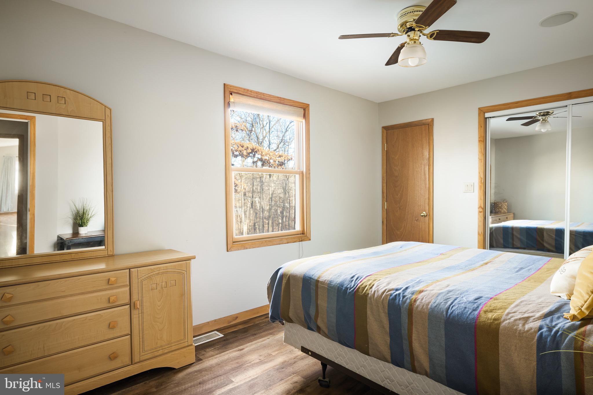 RIVER VIEW PARK - Residential Lease