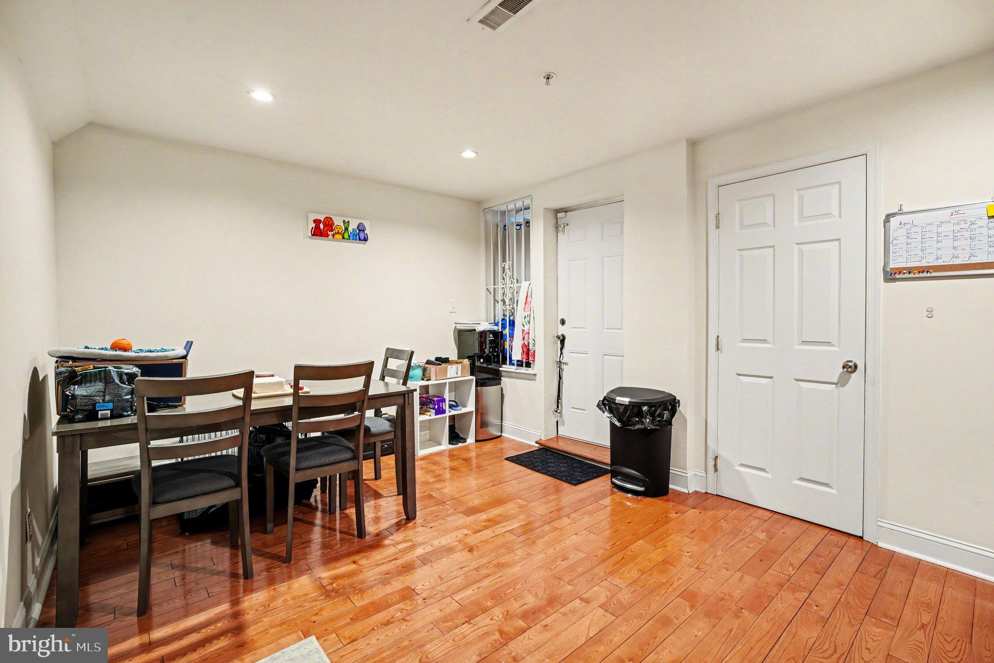 POPLAR - Residential