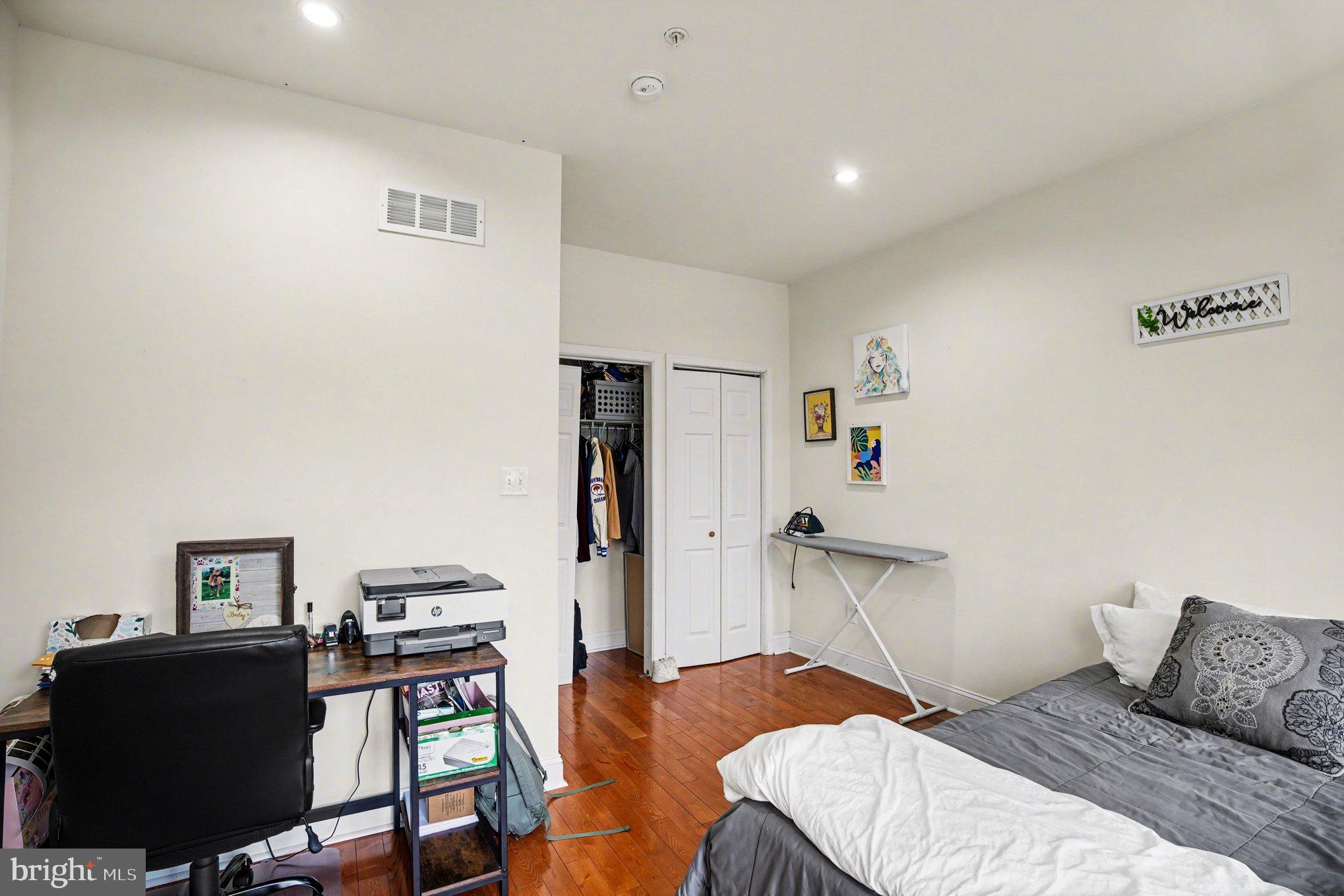 POPLAR - Residential