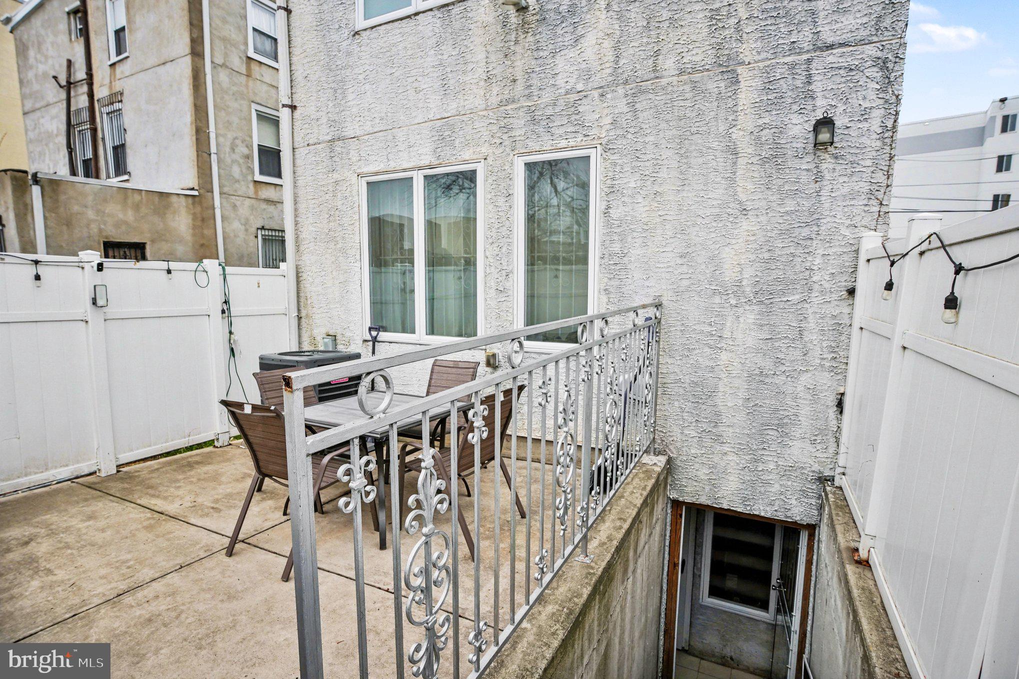 POPLAR - Residential