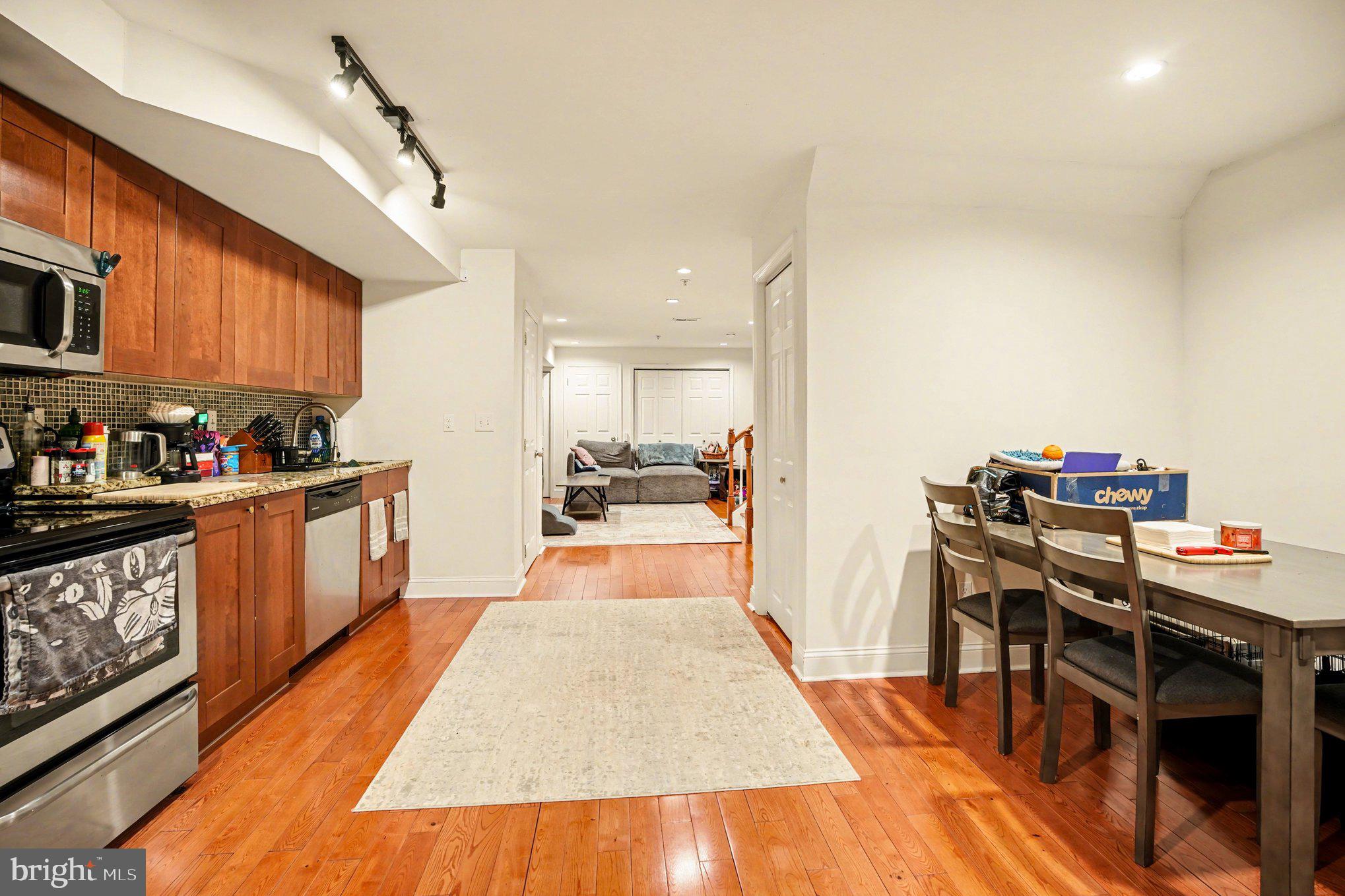 POPLAR - Residential