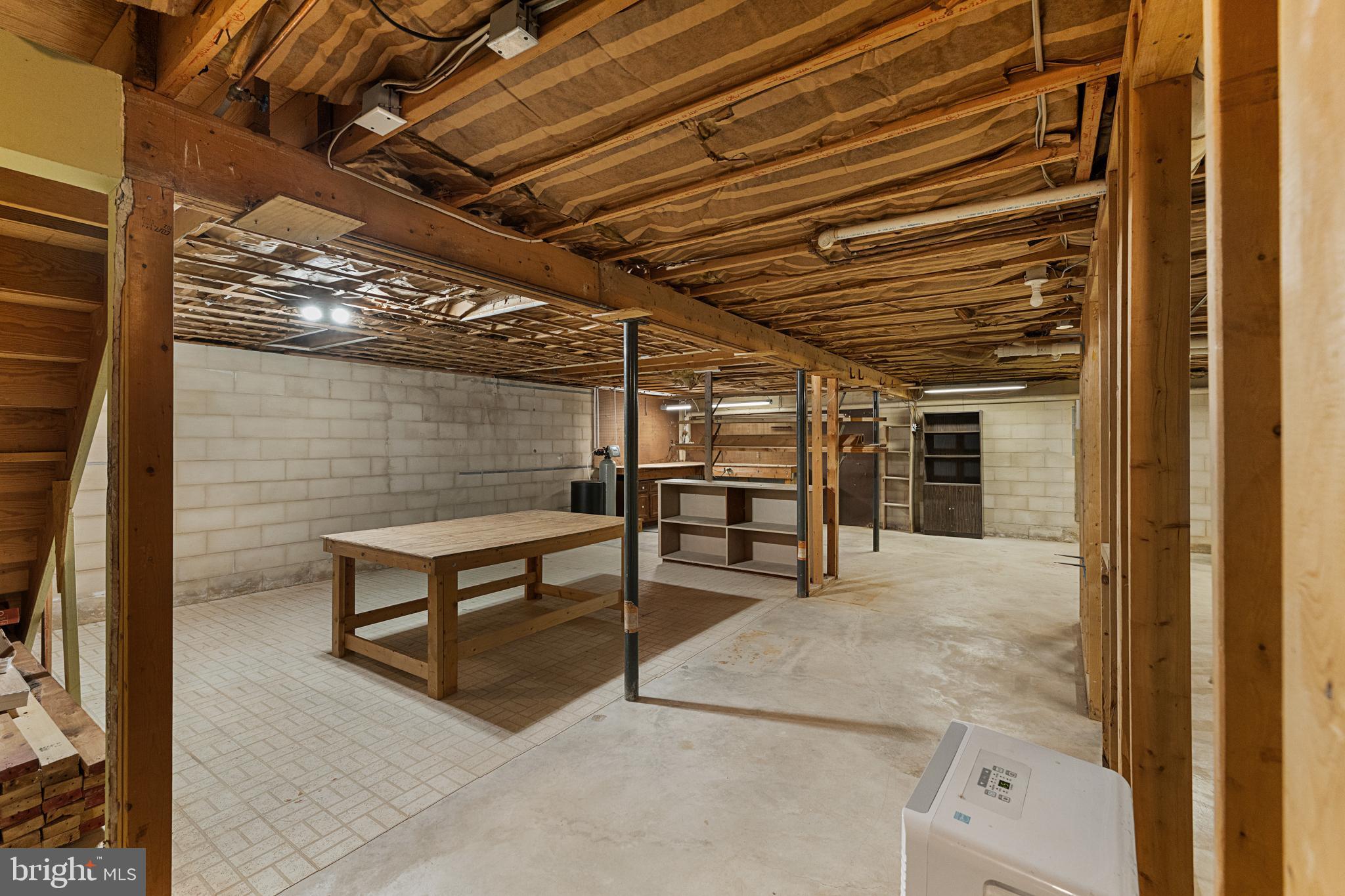 CRESTVIEW HEIGHTS - Residential