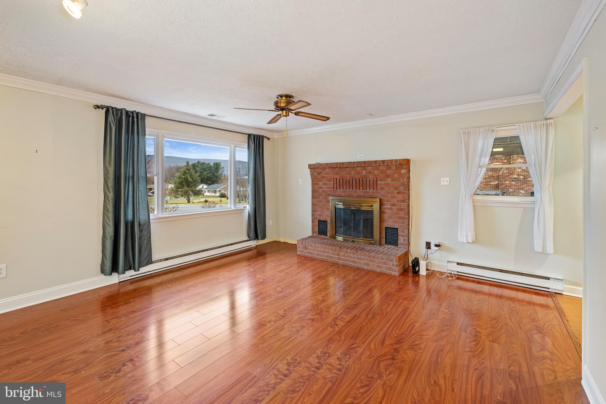 CRESTVIEW HEIGHTS - Residential