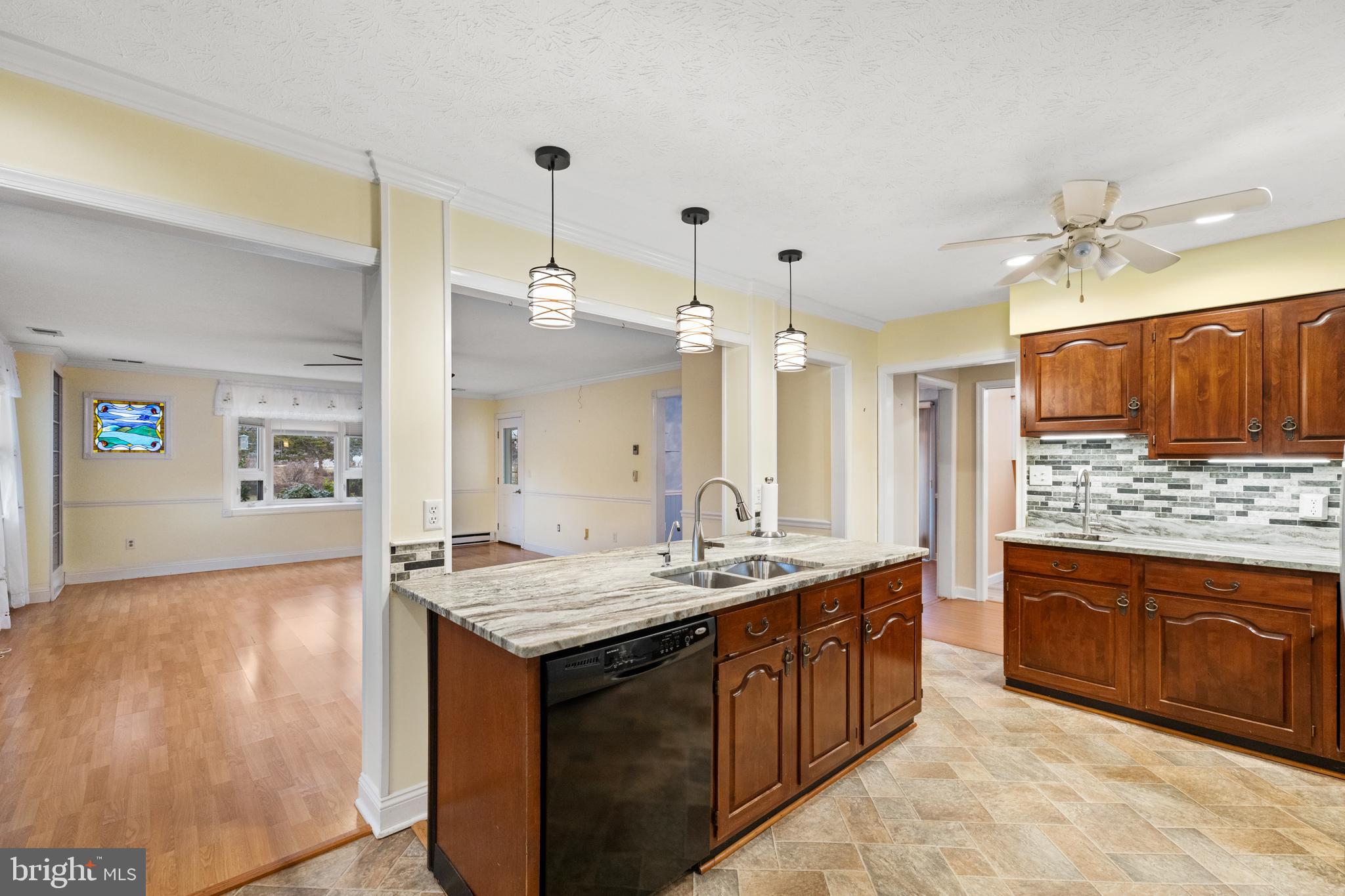 CRESTVIEW HEIGHTS - Residential