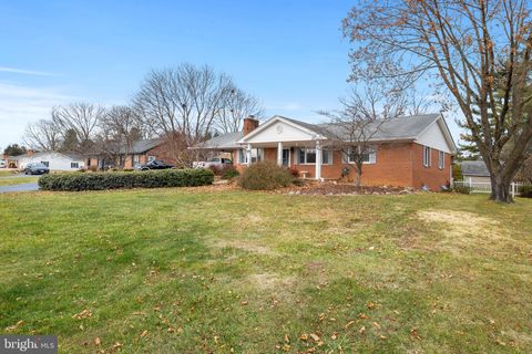 414 JACKSON STREET WOODSTOCK VA 22664