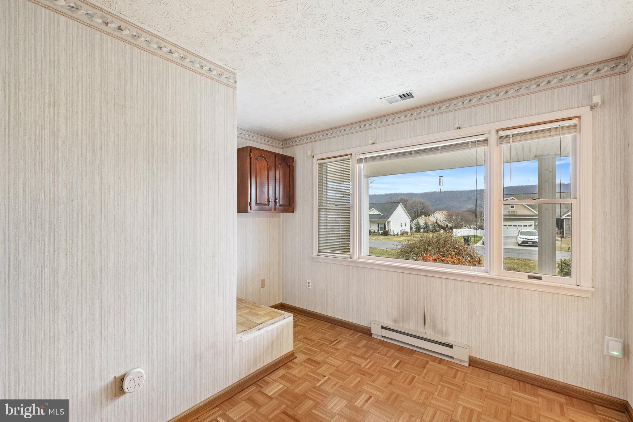 CRESTVIEW HEIGHTS - Residential