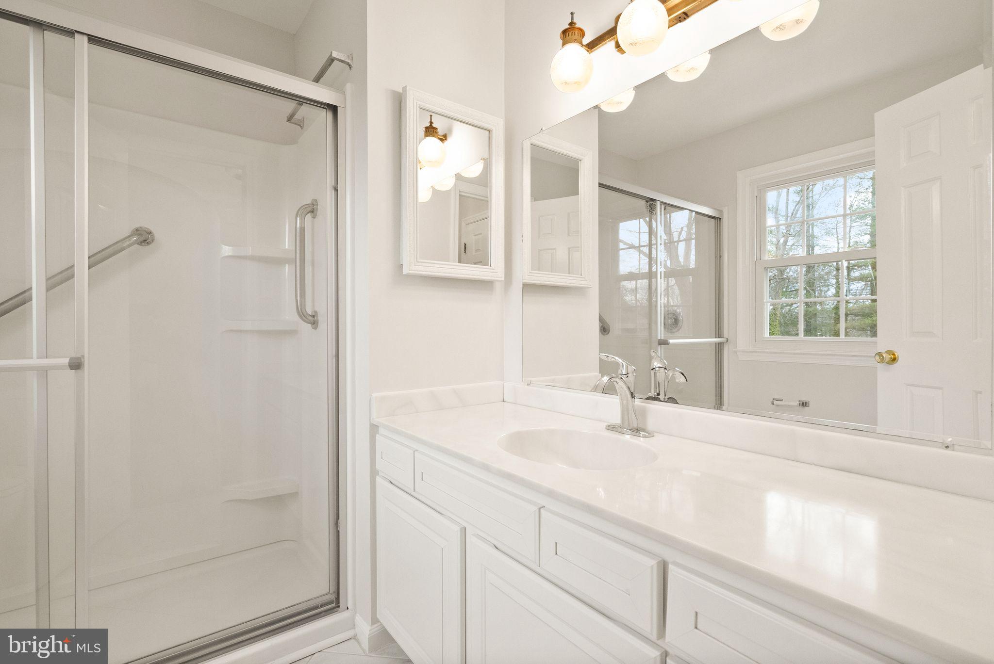 GREENWICH WOODS - Residential