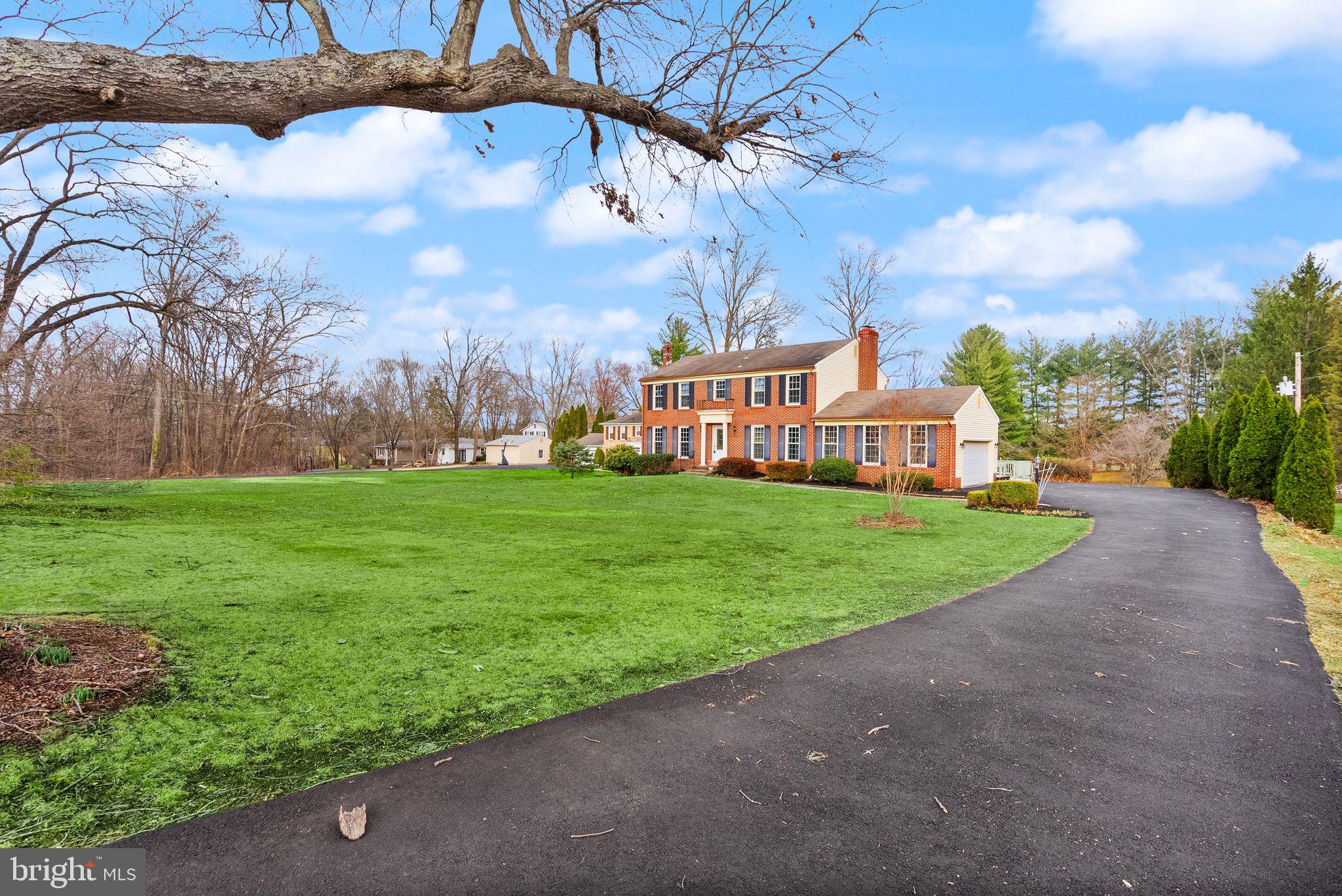 GREENWICH WOODS - Residential