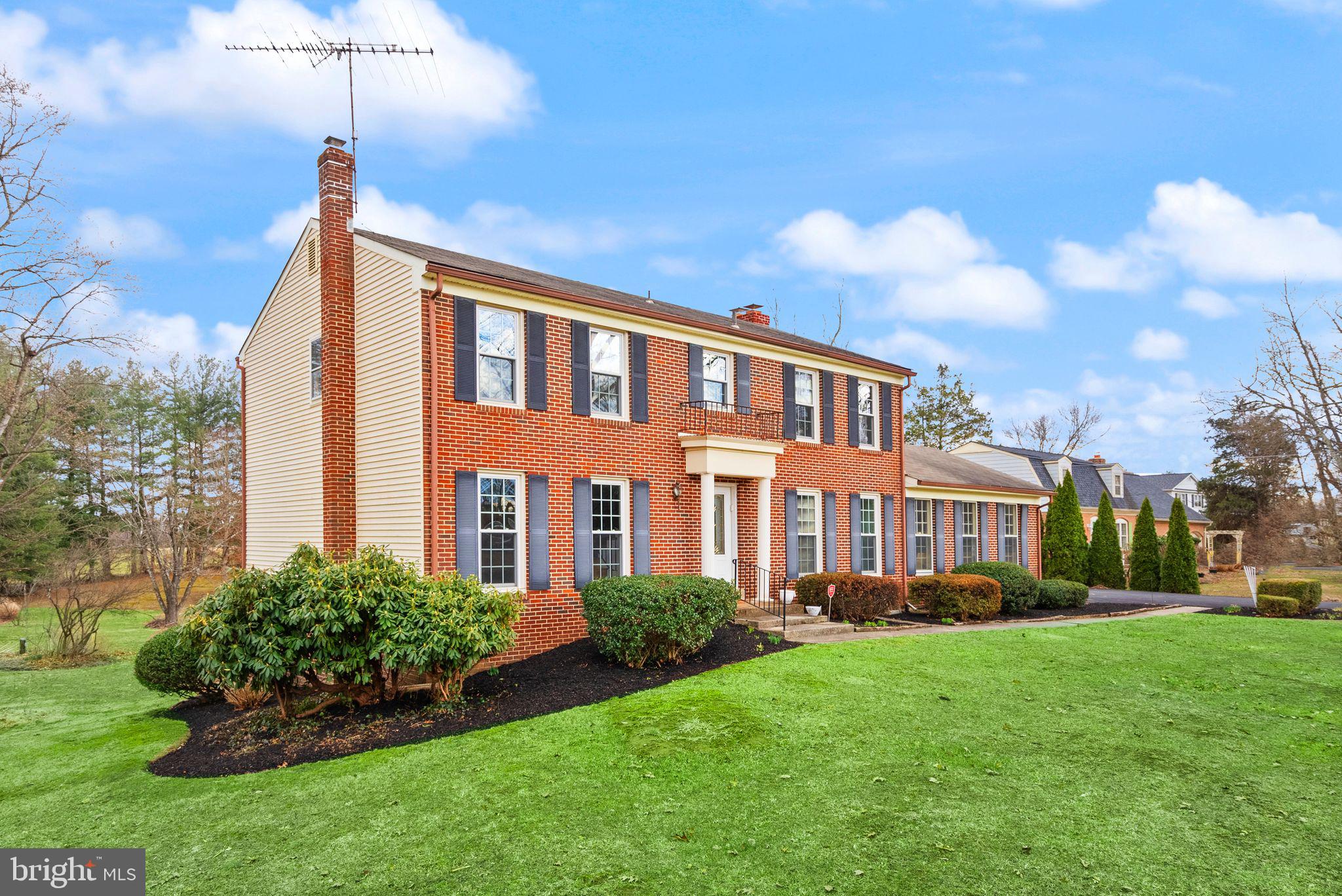 GREENWICH WOODS - Residential